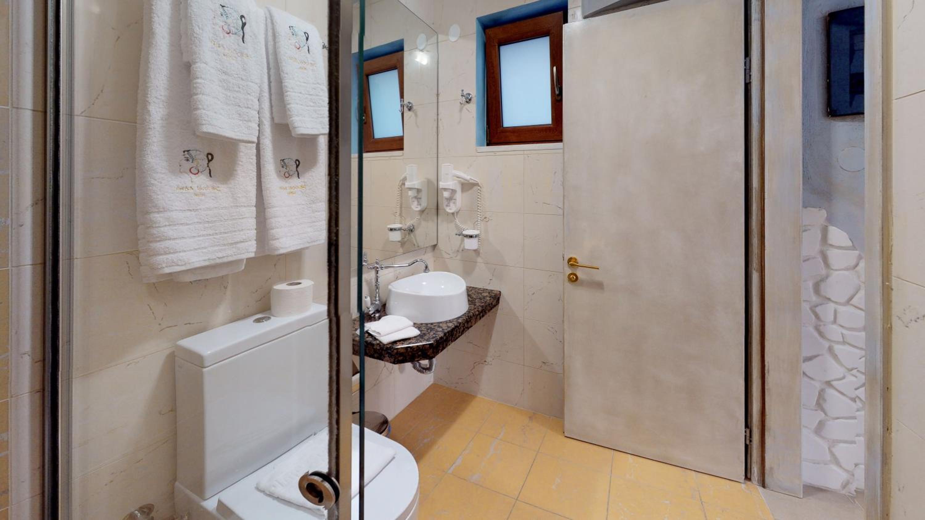 Leda Suites