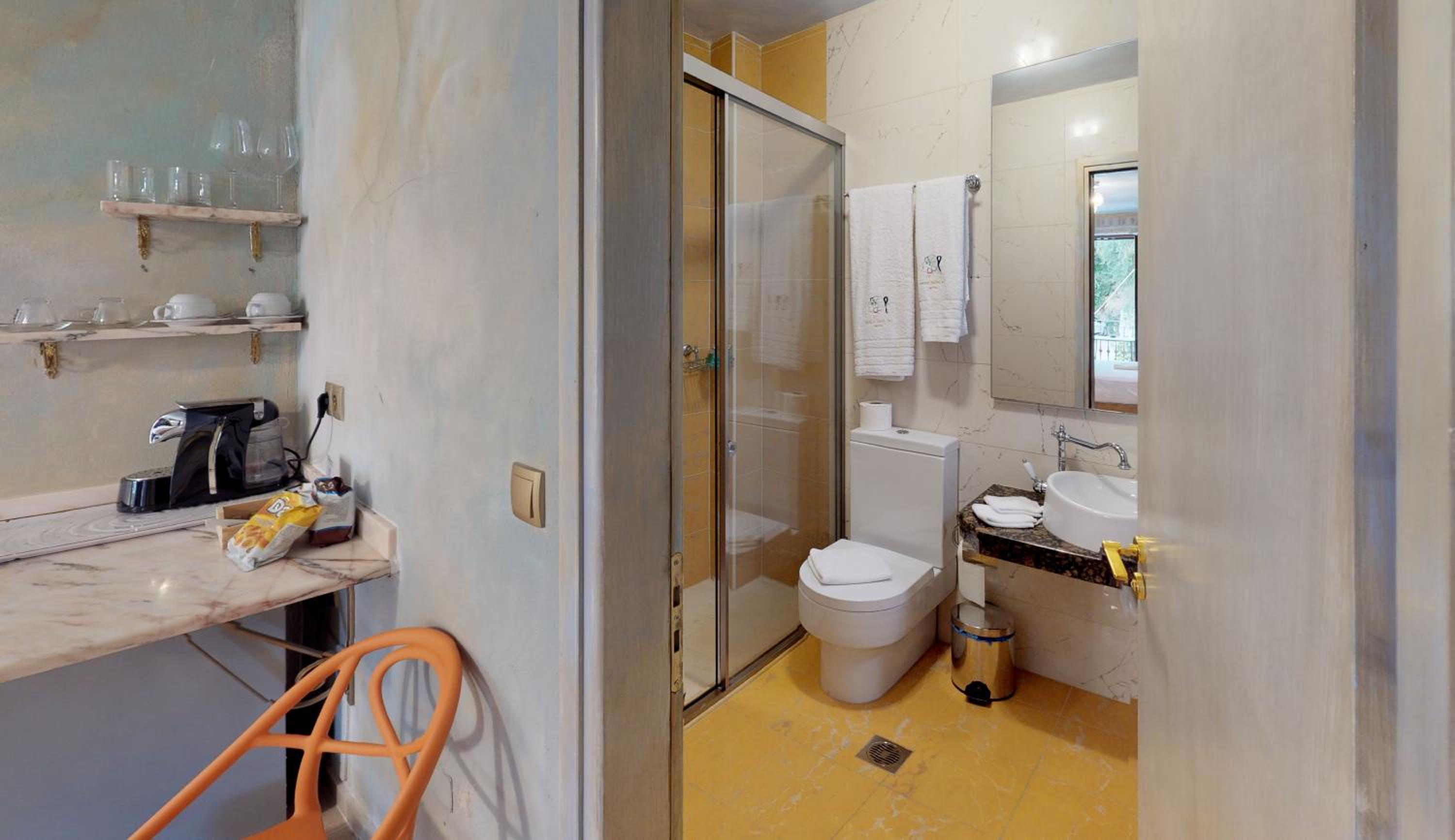 Leda Suites
