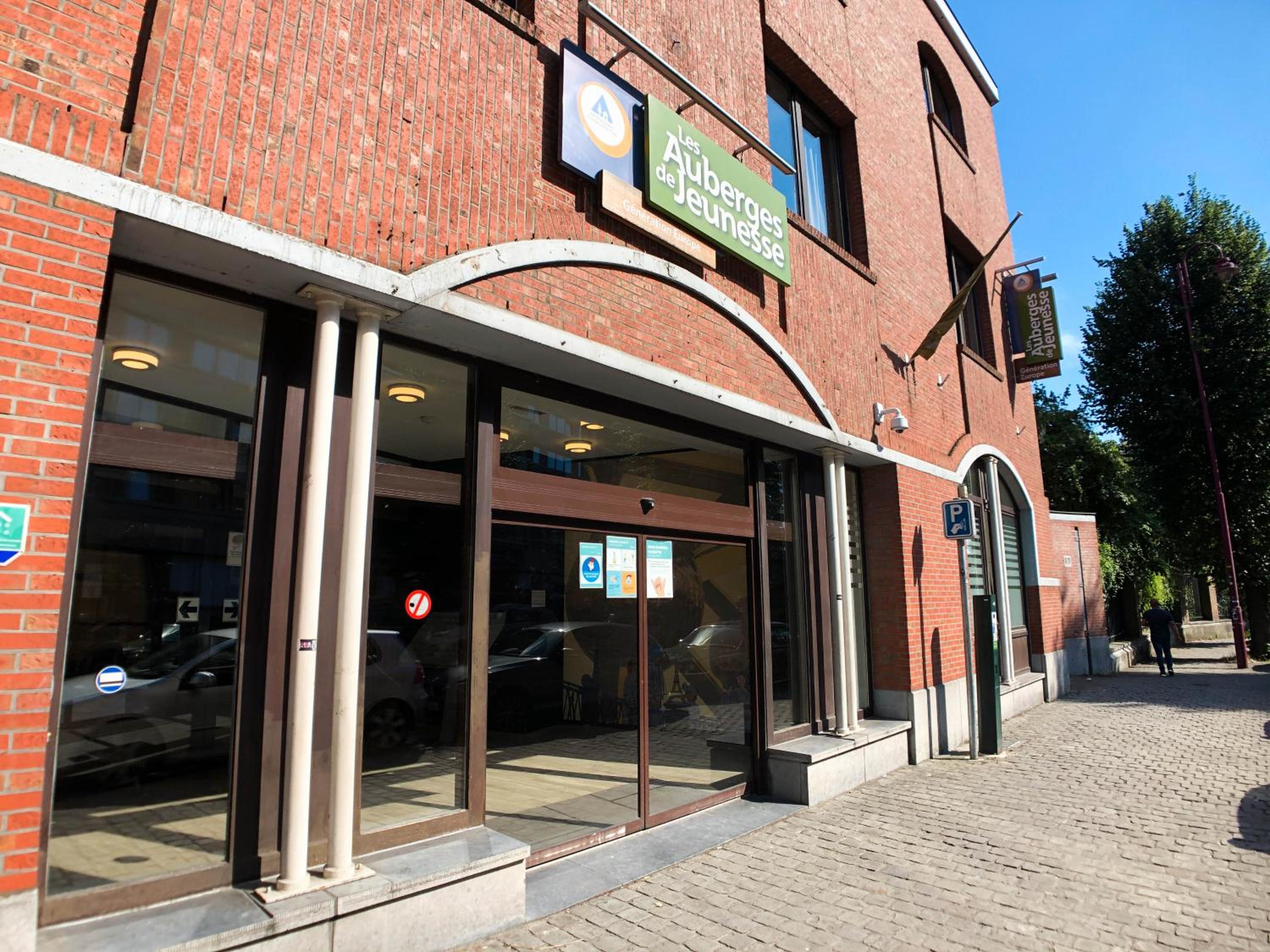 HI Brussels Generation Europe Hostel