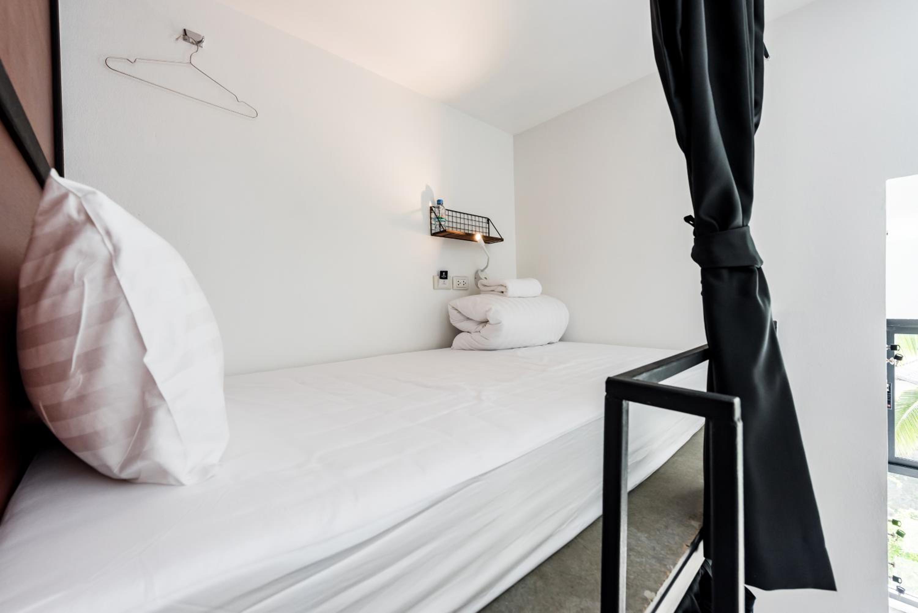 Book a Bed Poshtel - SHA Plus