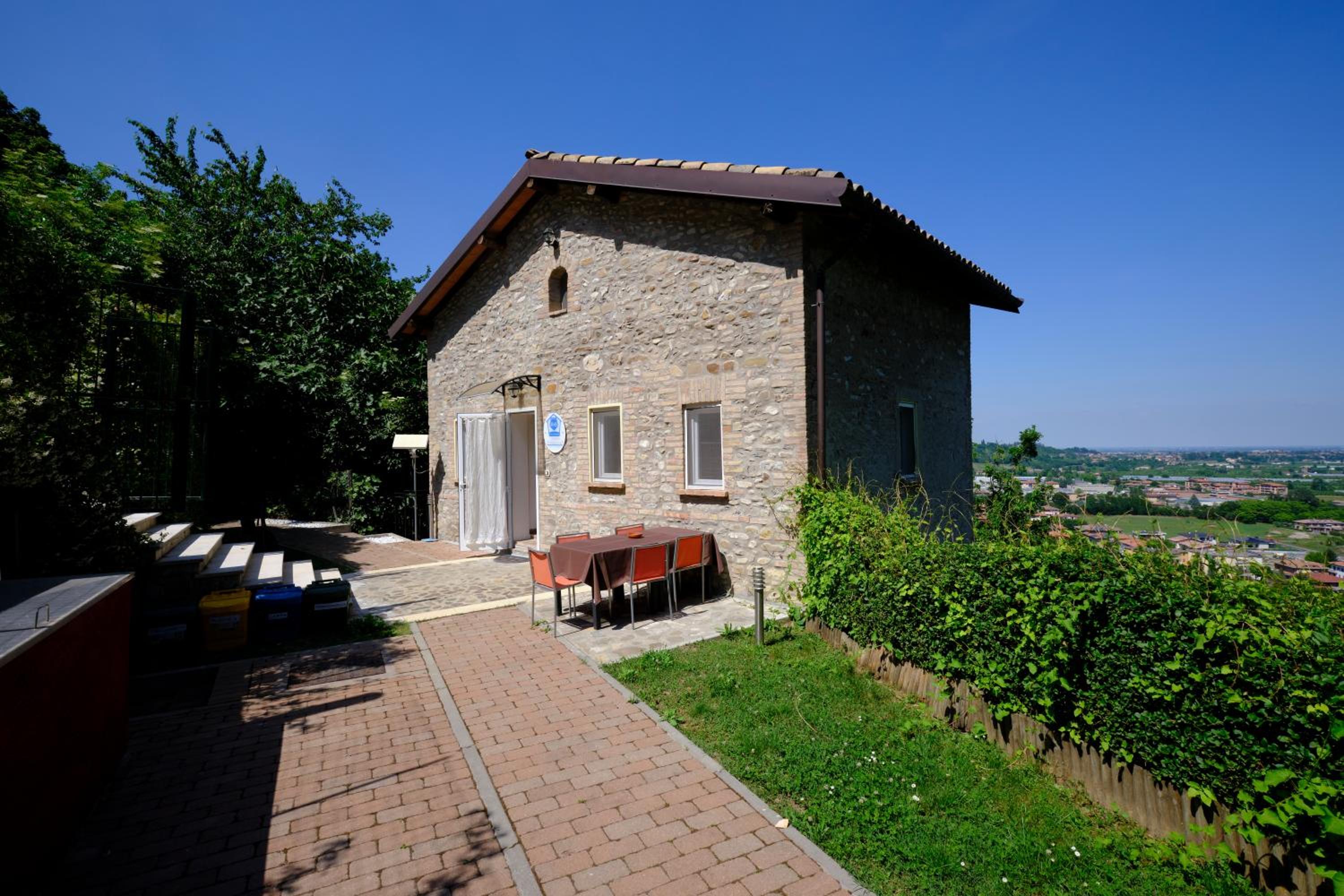 Photo 48
