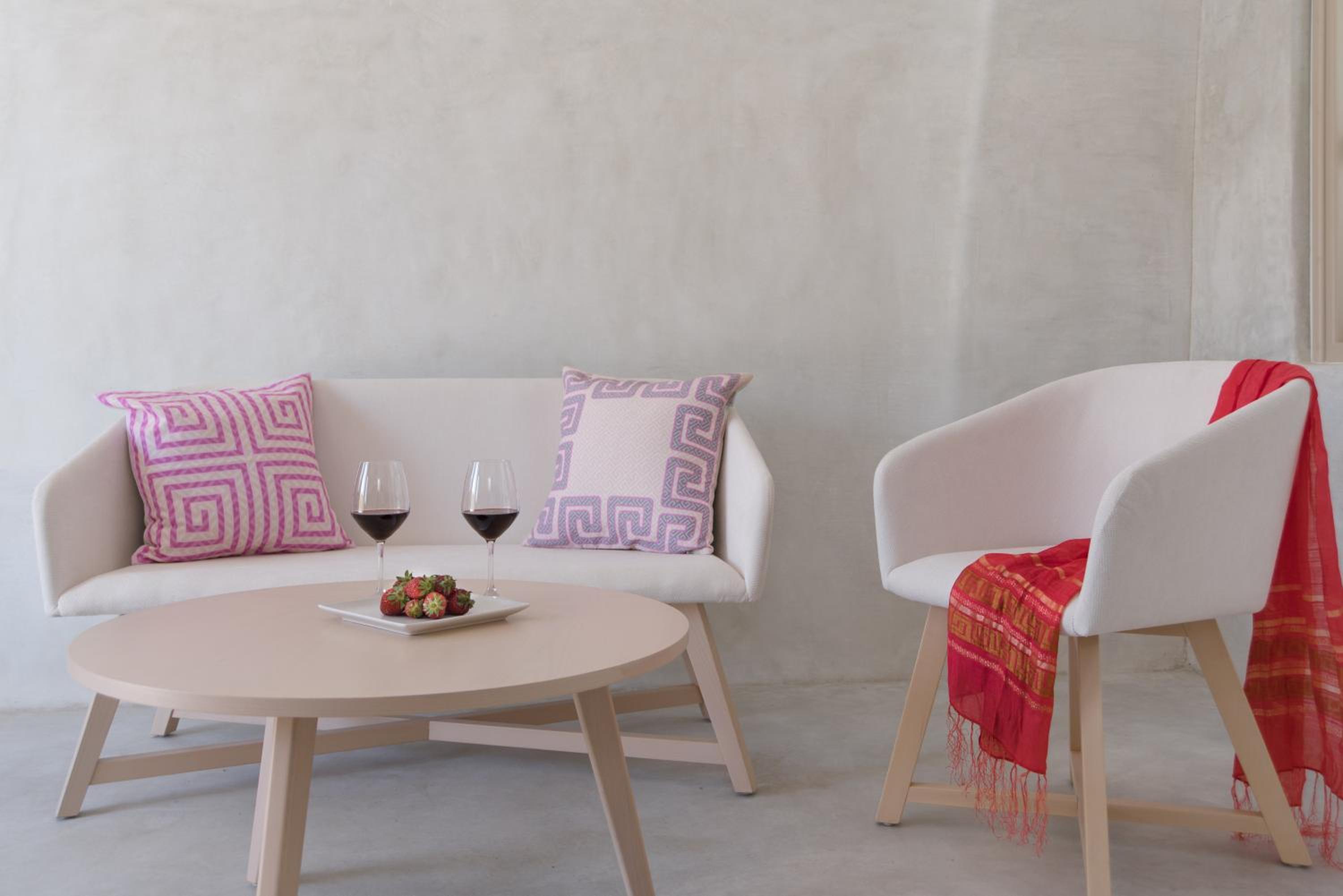 LAGADI SUITES by K&K