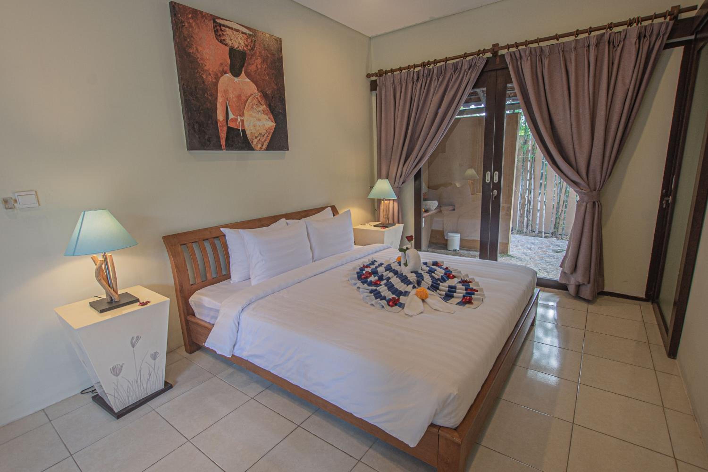 Theo Villa - 2 bedroom view 2