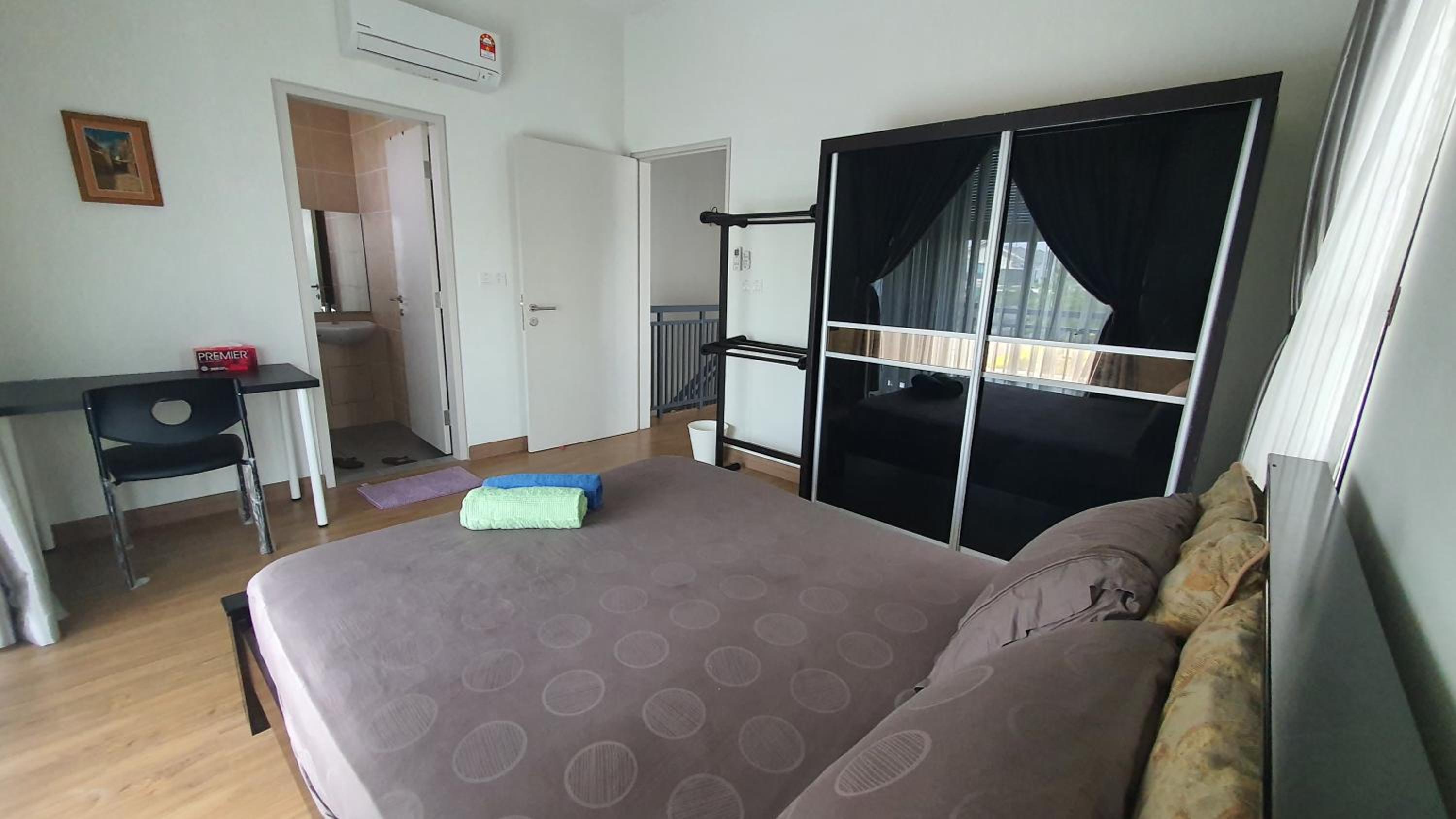 Photo 9