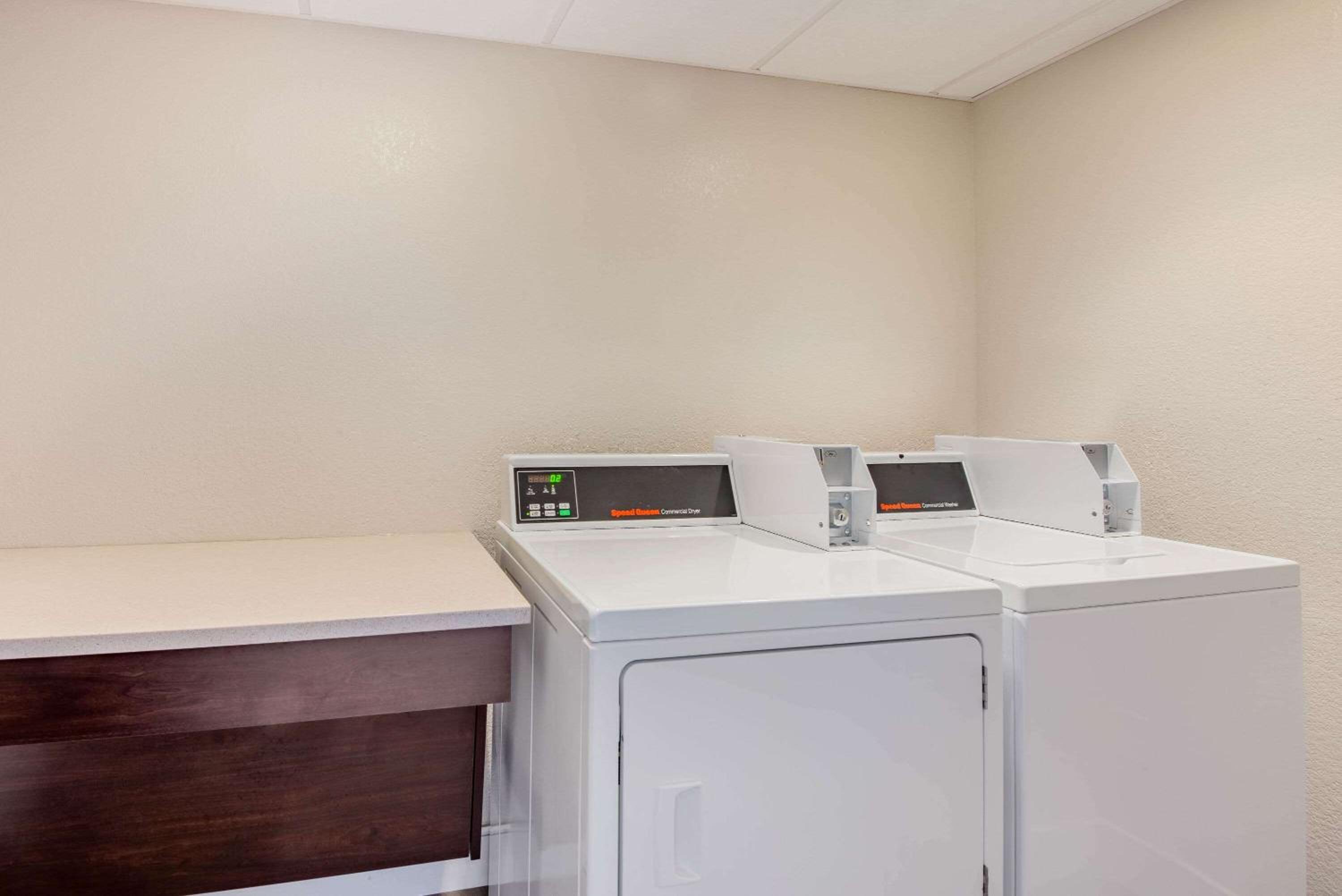 La Quinta by Wyndham Baltimore BWI Airport - Property Image 11