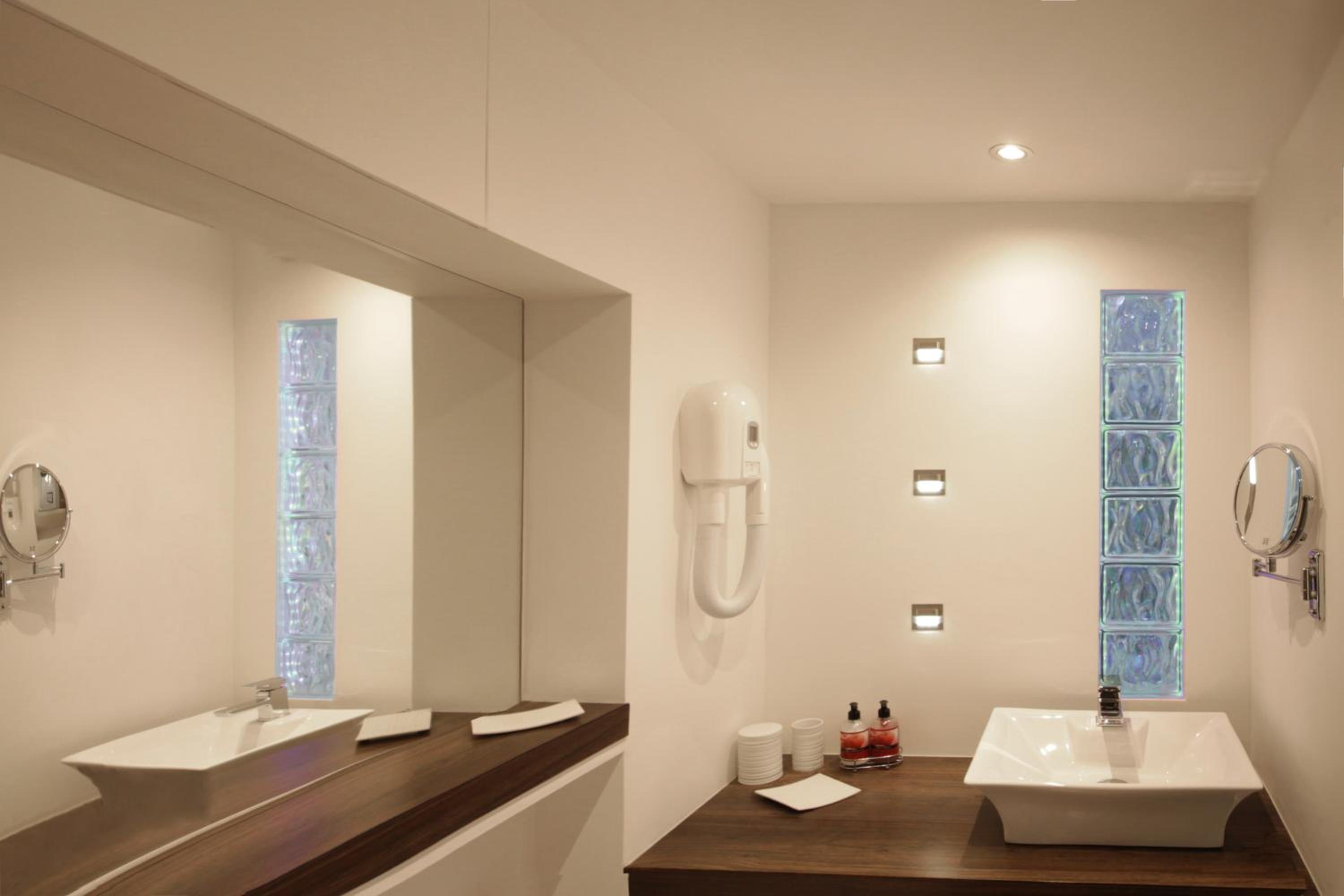Orchard Road Studio Apartment view 3