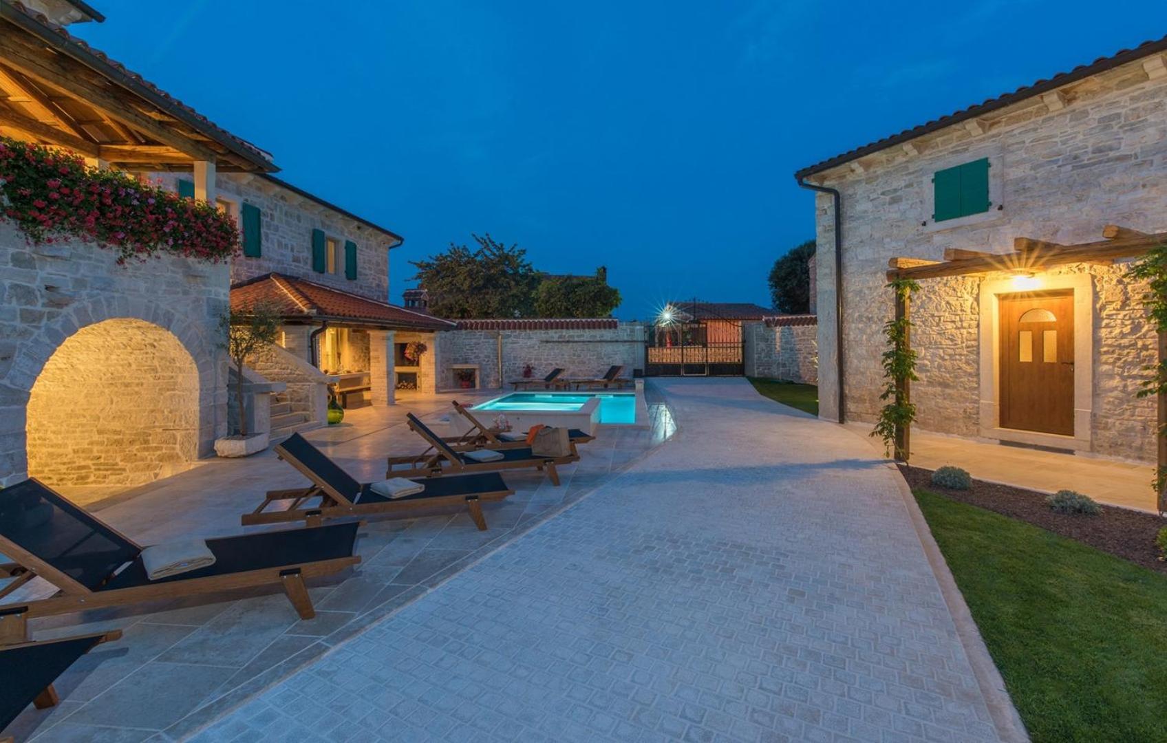 Villa Kata in Selina view 2