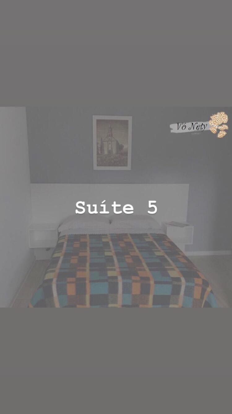 Suite em Gramado, próxima a Avenida das Hortencias