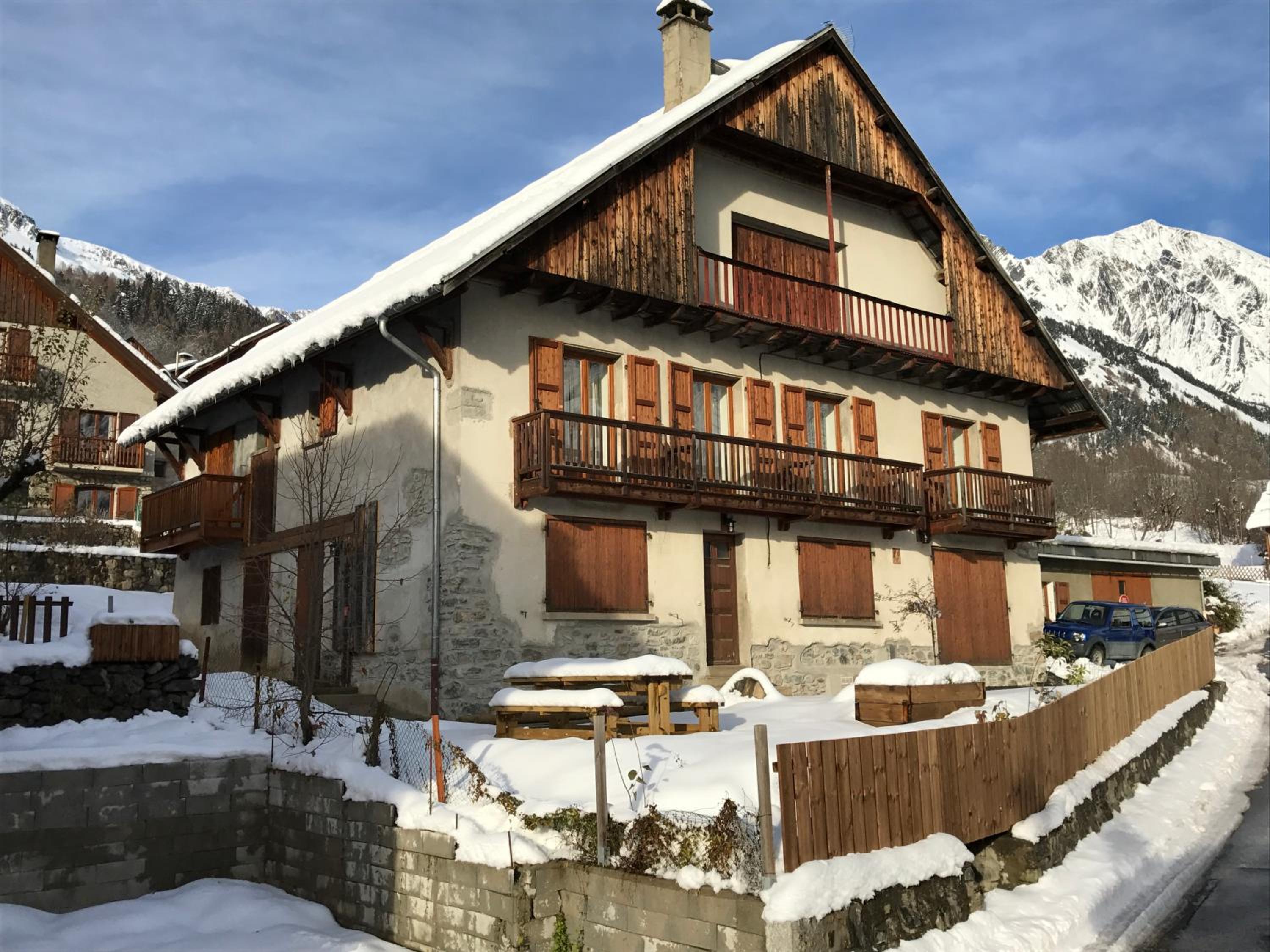 VAUJANYLOCATIONS - Chalet Louise view 2