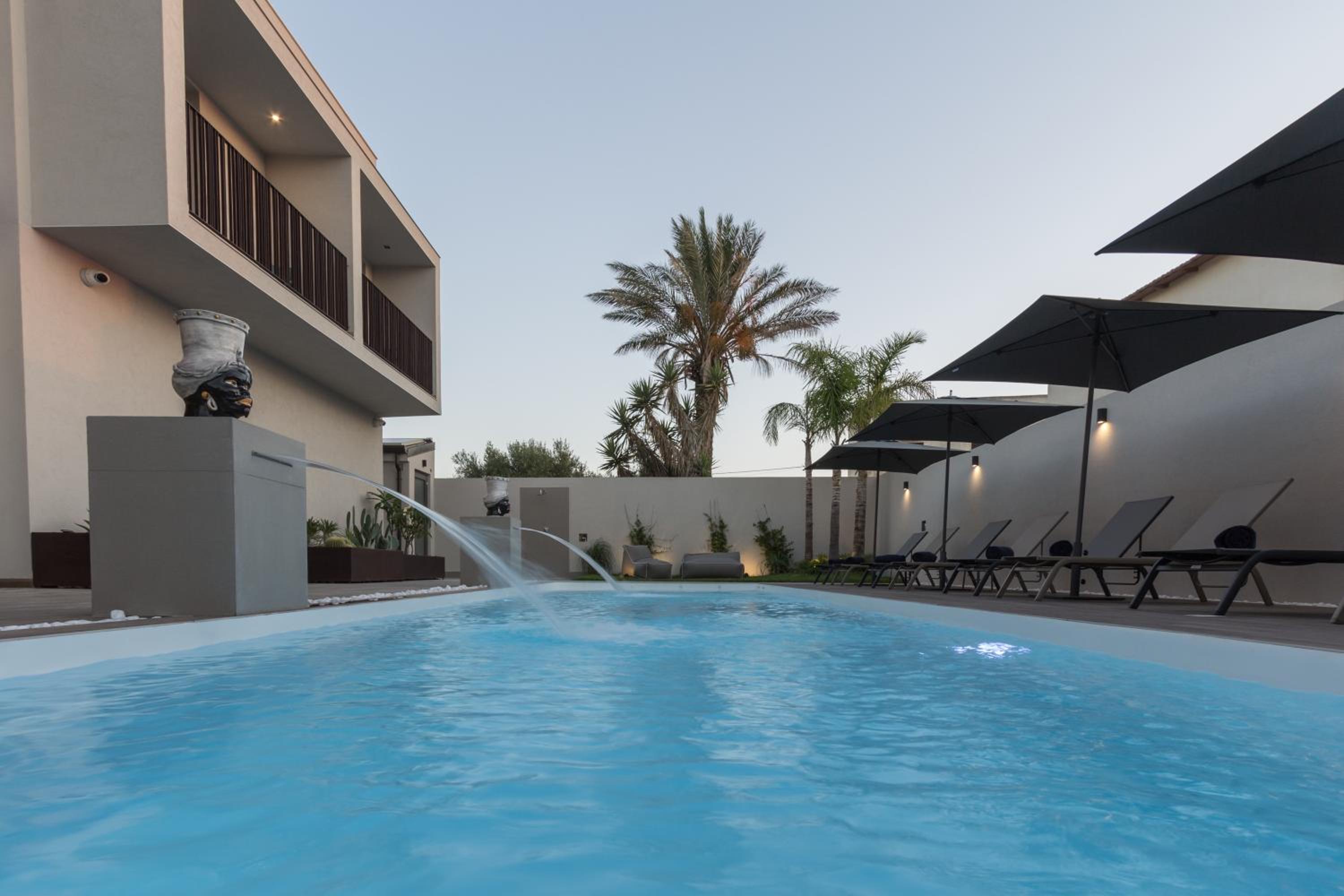 Giafra Luxury Rooms photo 4