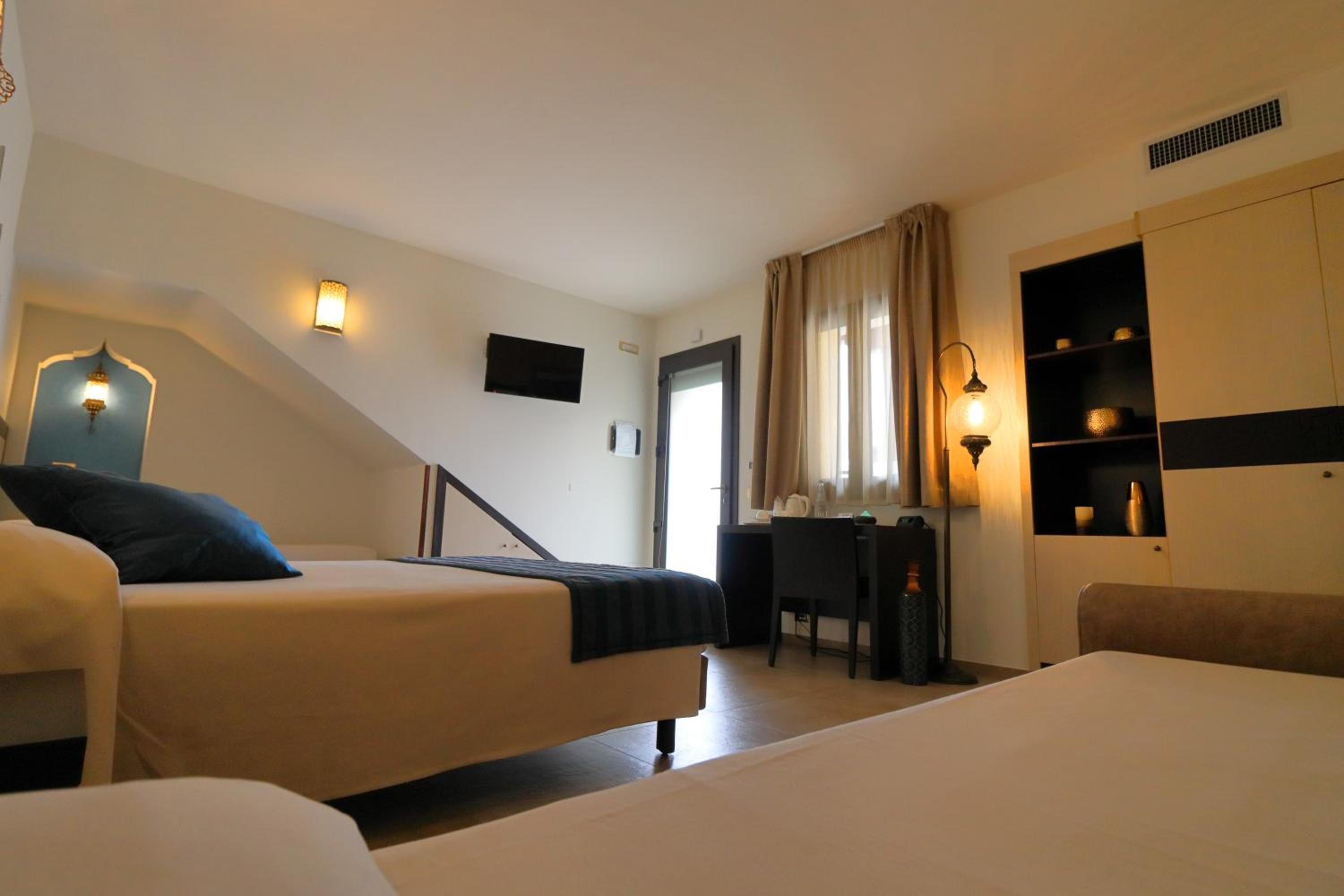 RIAD Comfort Rooms