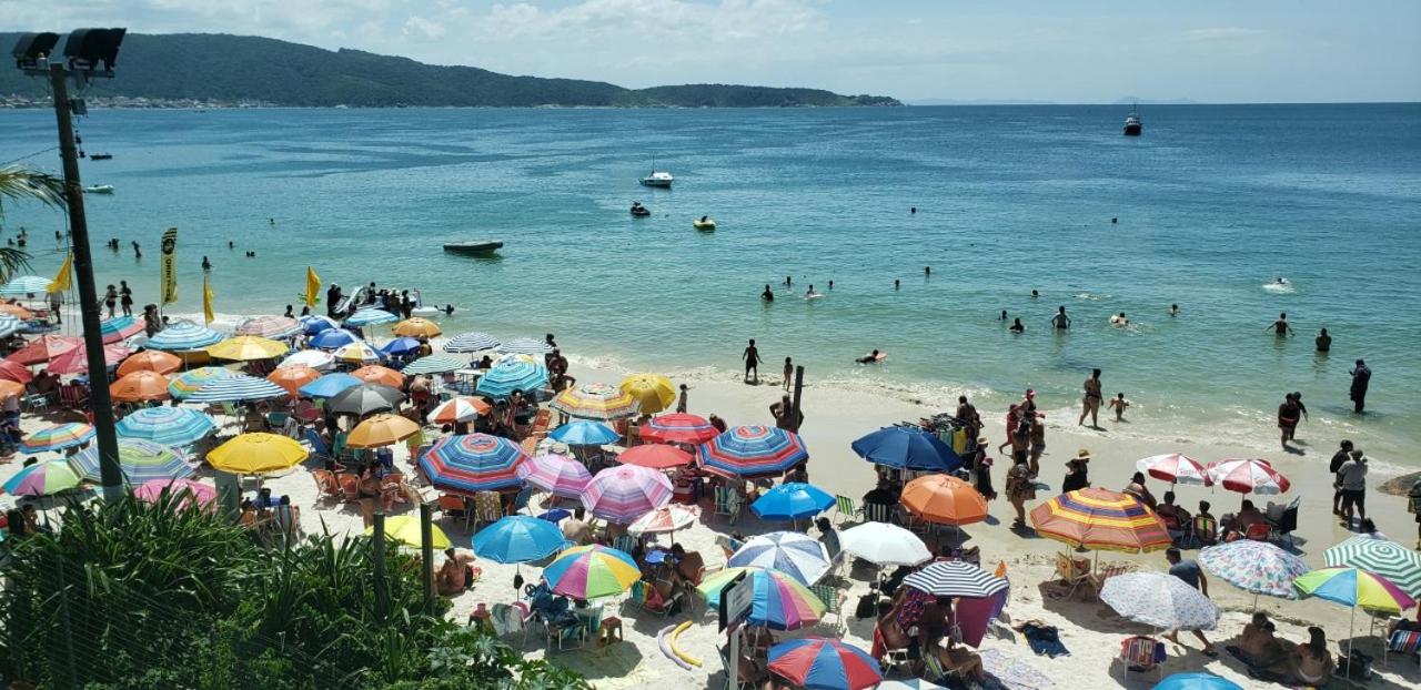 Apartamento Frente Mar com 02 suítes