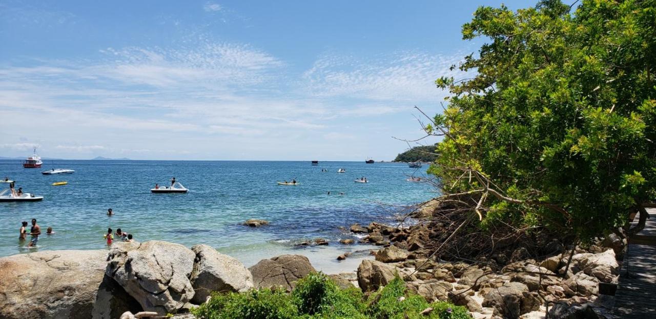 Apartamento Frente Mar com 02 suítes