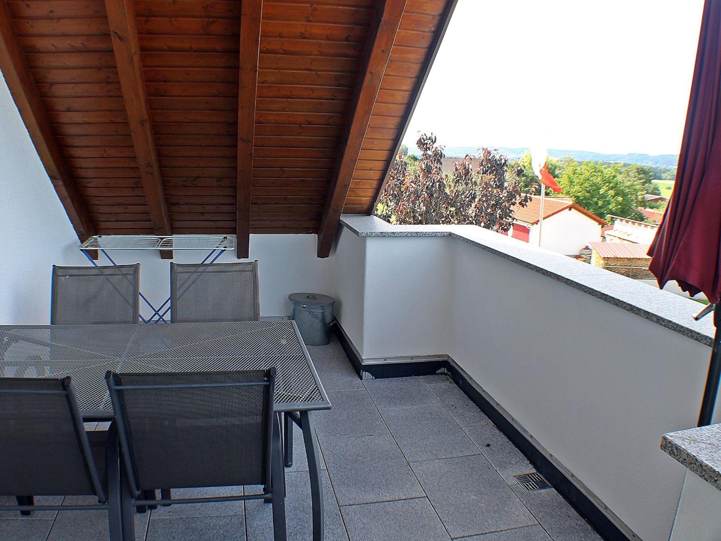 Arnold Laubbach view 3