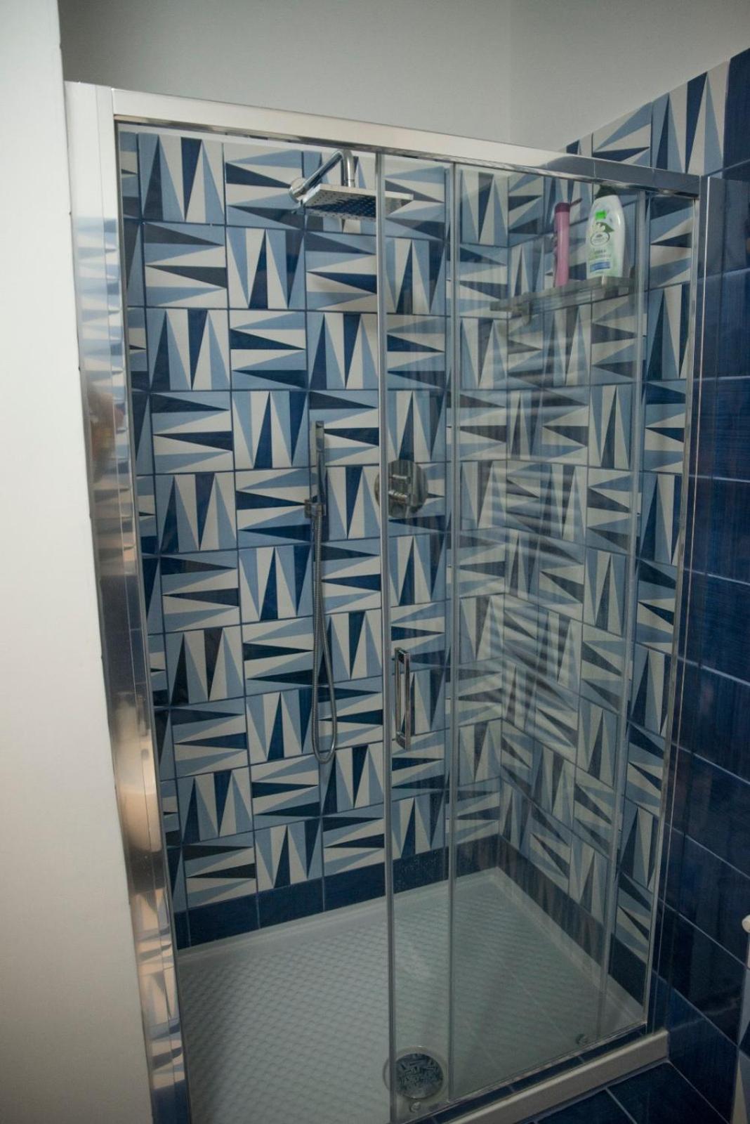 Blu Marina en Vietri — bathroom