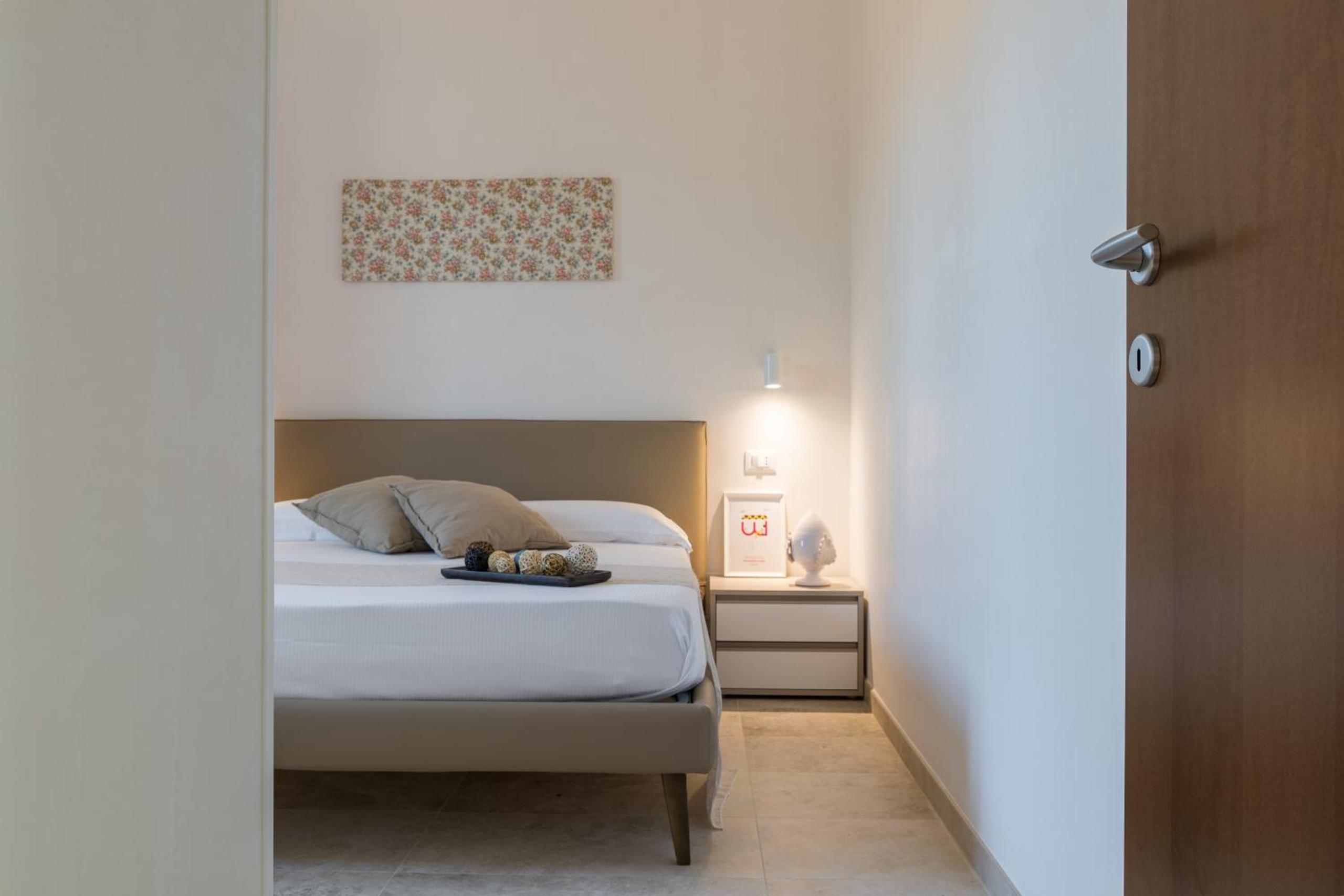 Charming Villas - Villa d'Itria with Trullo by Wonderful Italy photo 4