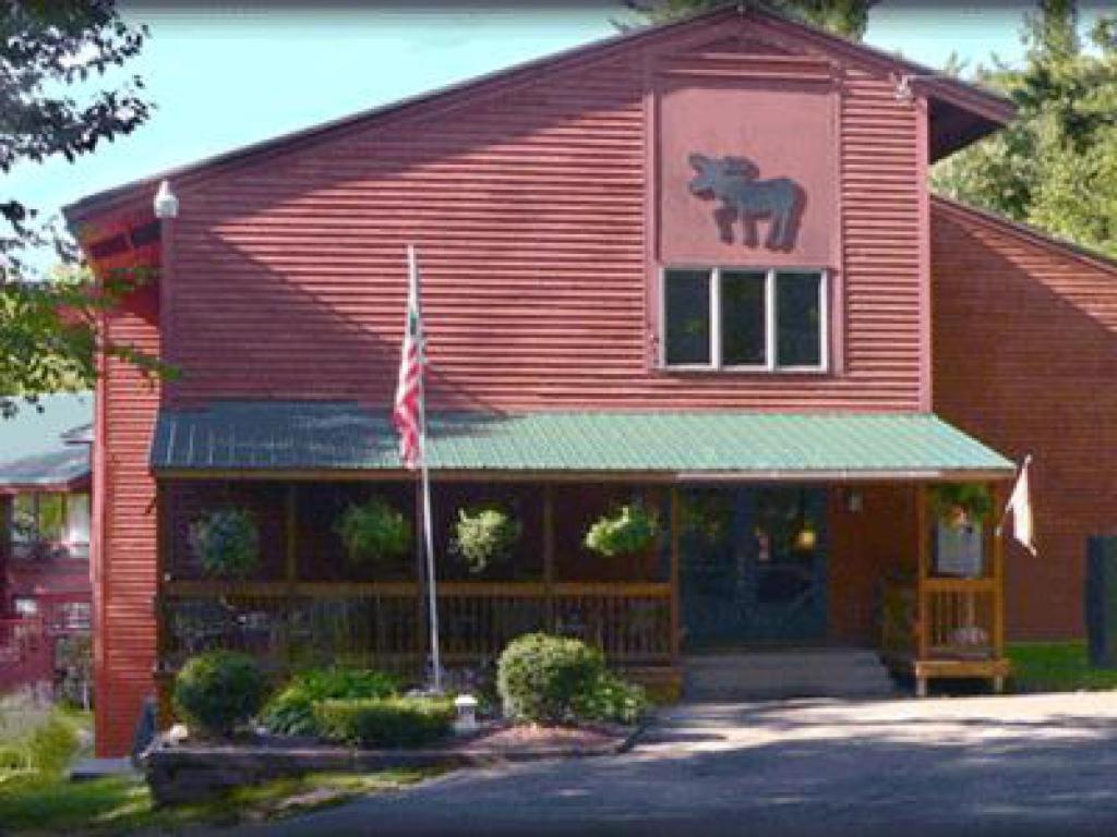 Evergreen Valley Inn