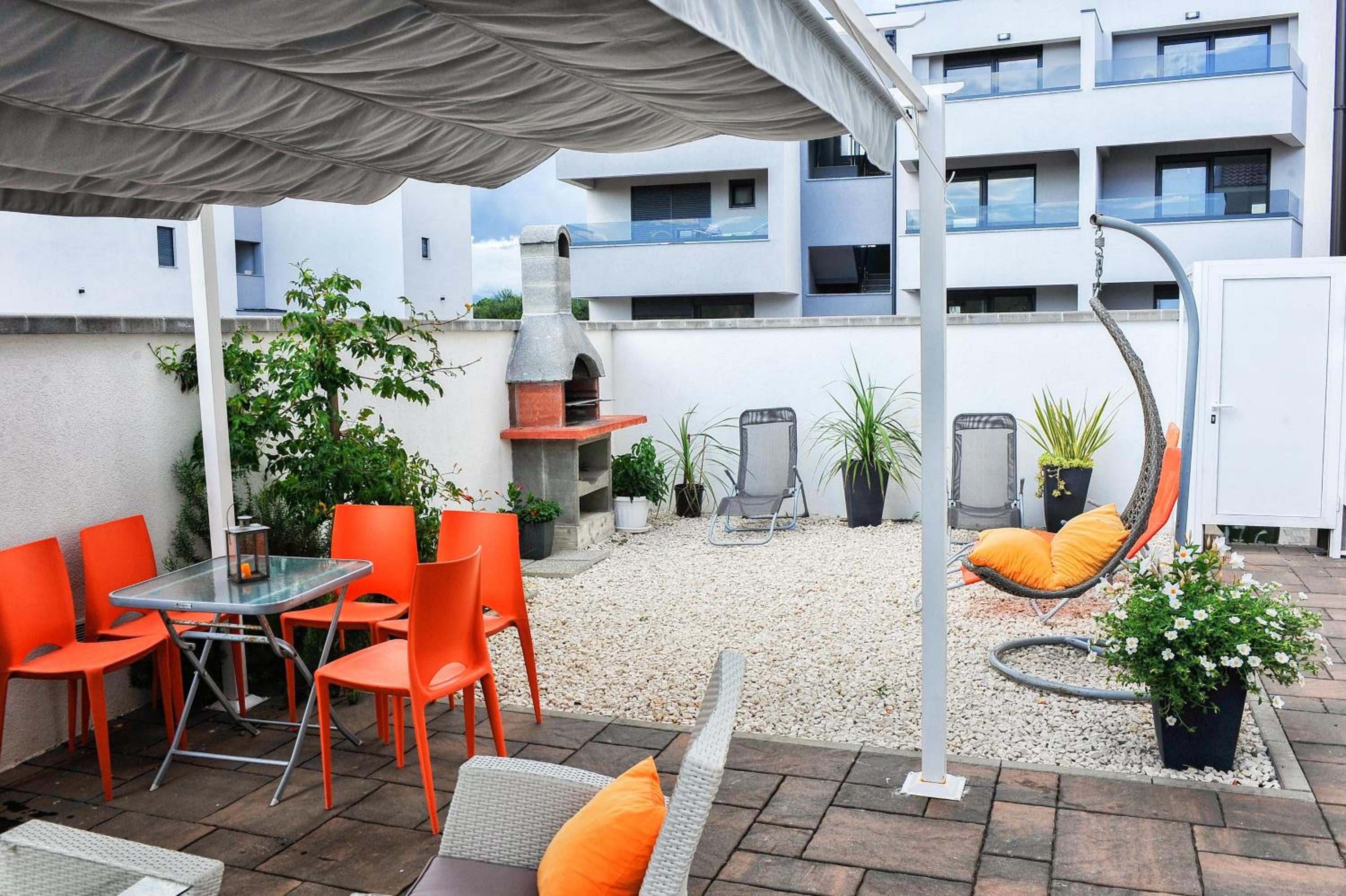 APARTMENT SECRET GARDEN 2