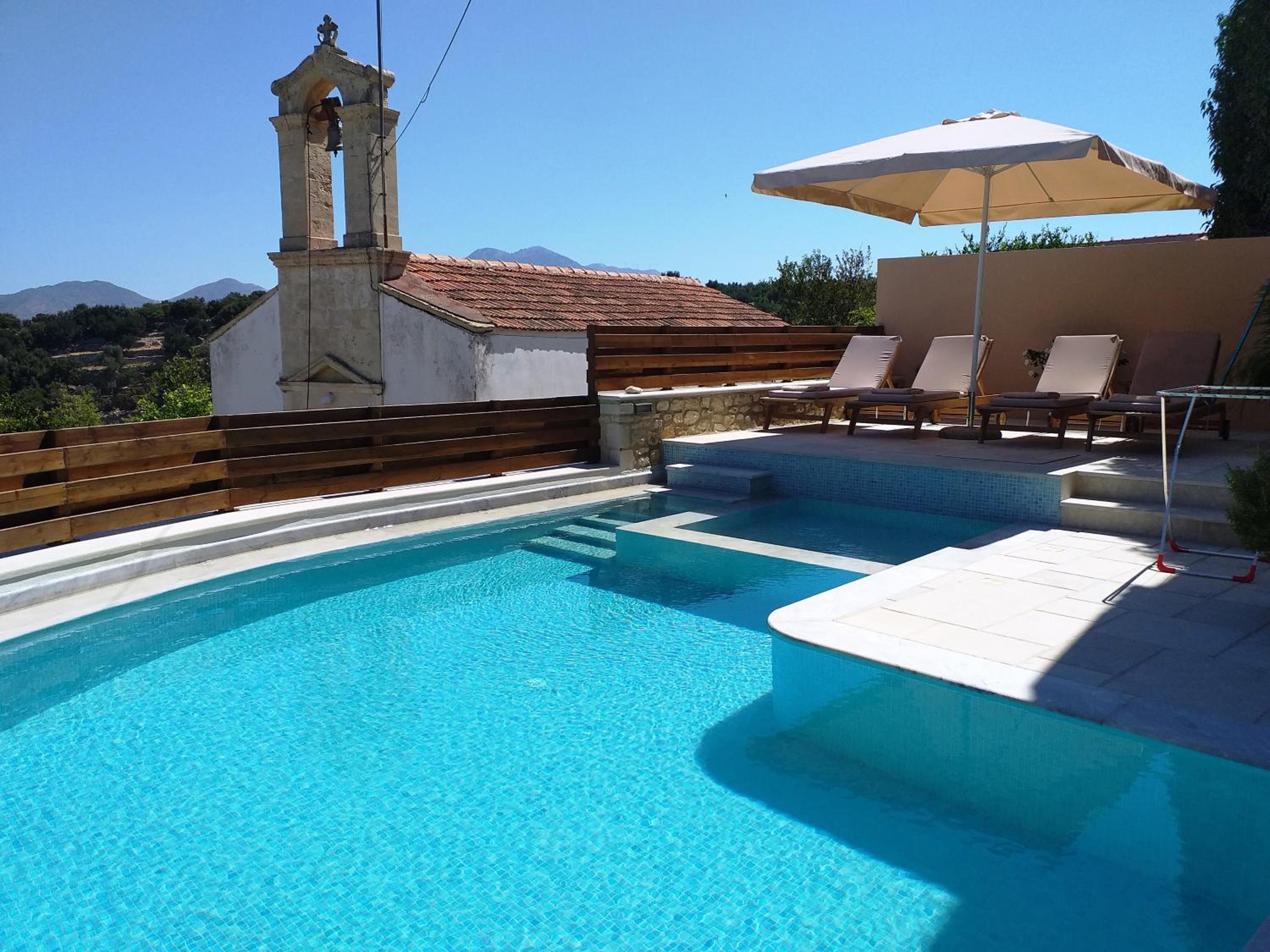 Villa Kaladare - Private Pool & Quiet Relaxing Stay