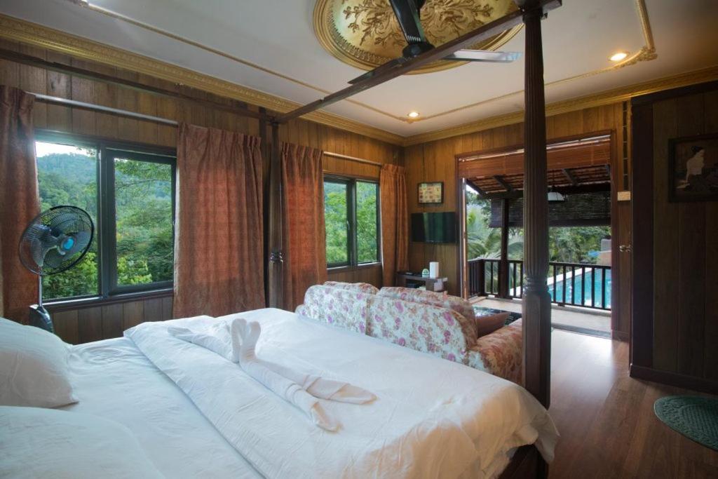 Deserenity Exclusive Jungle Resort Seremban photo 4