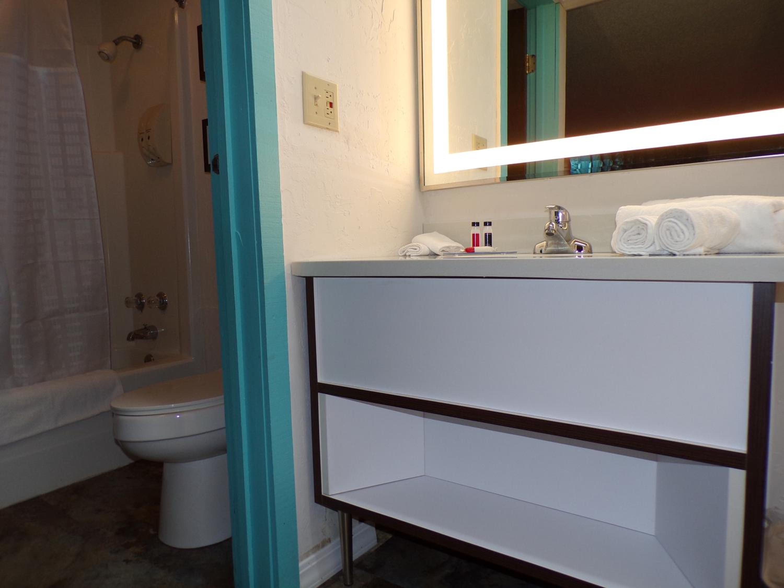 Dover Inn and Suites, Photo 43