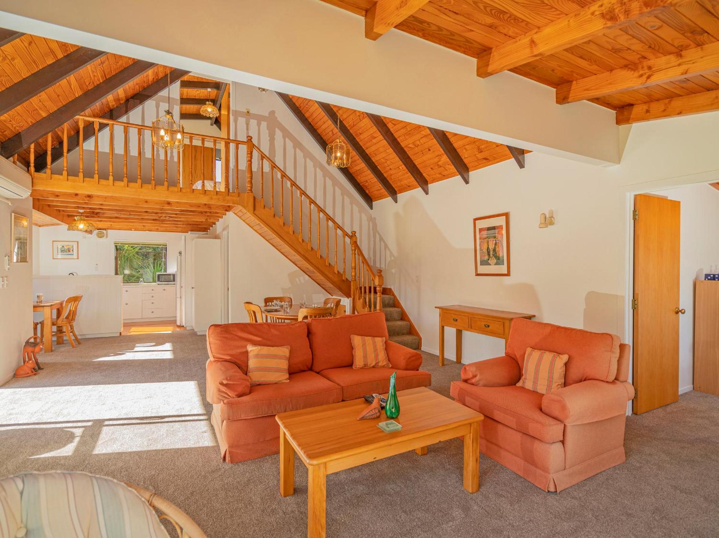 Sea Breeze Sanctuary - Pauanui Holiday Home