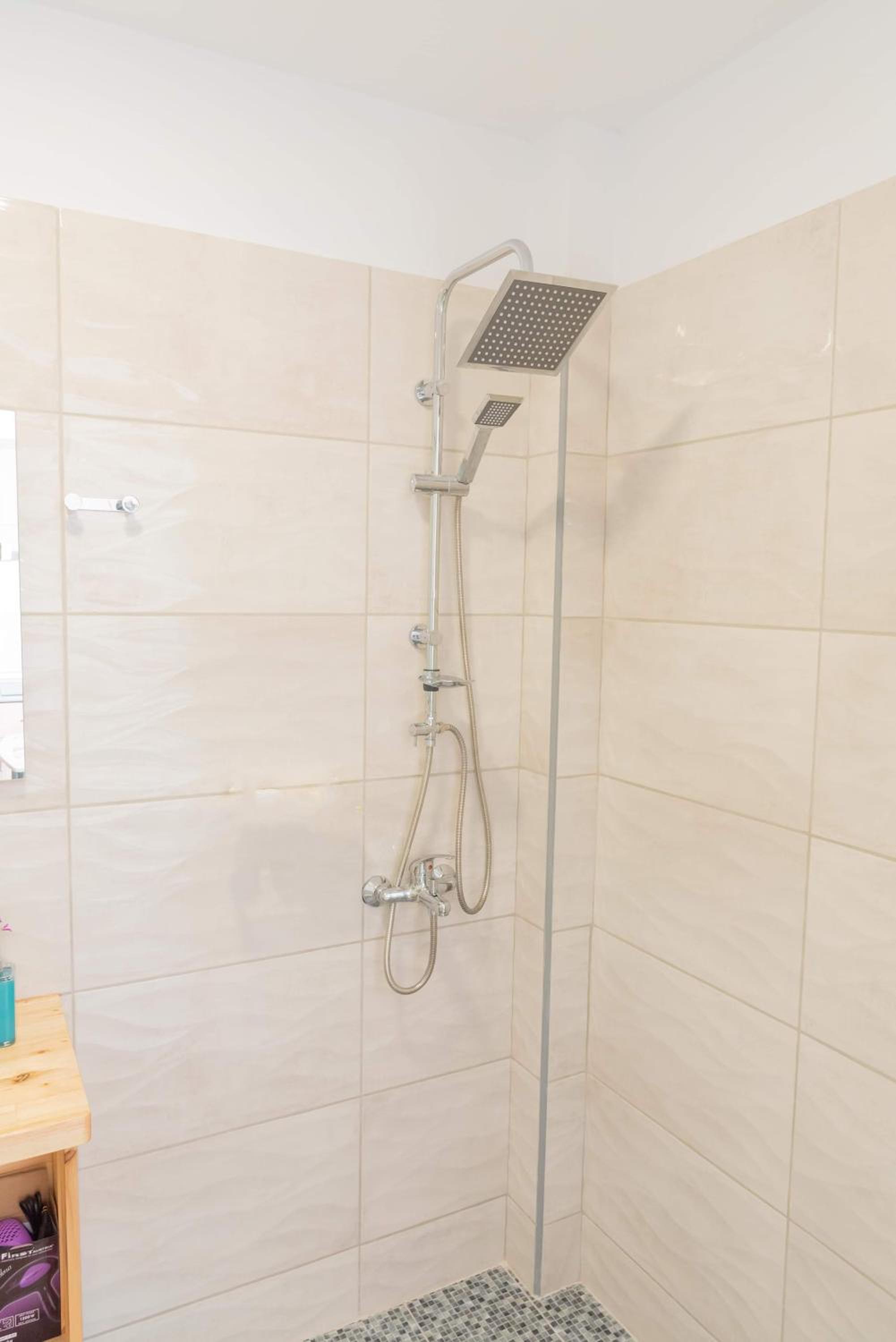 AS ALESIAS SUITES.Room 12. view 5