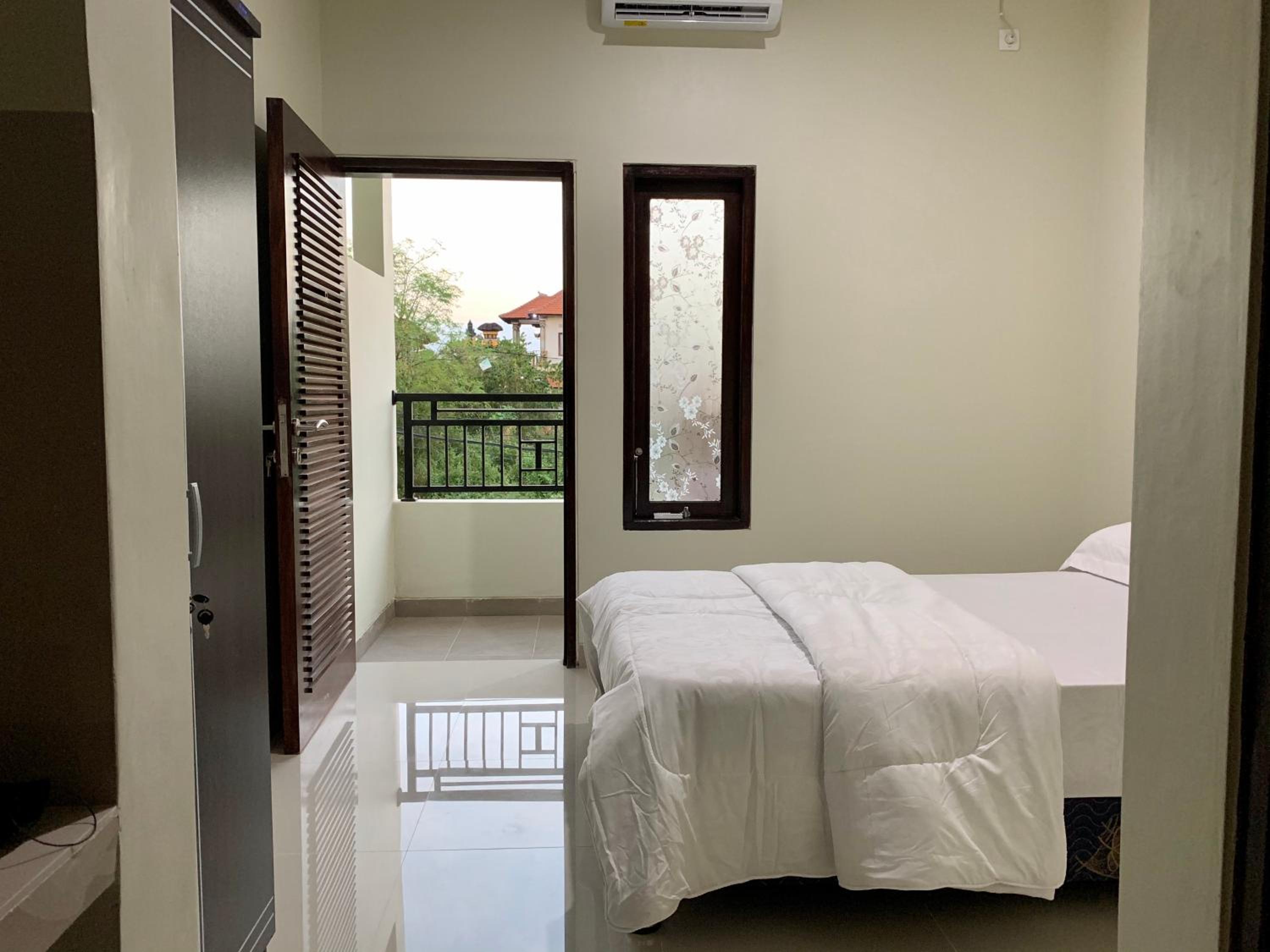 Gumitish Guest House Singaraja