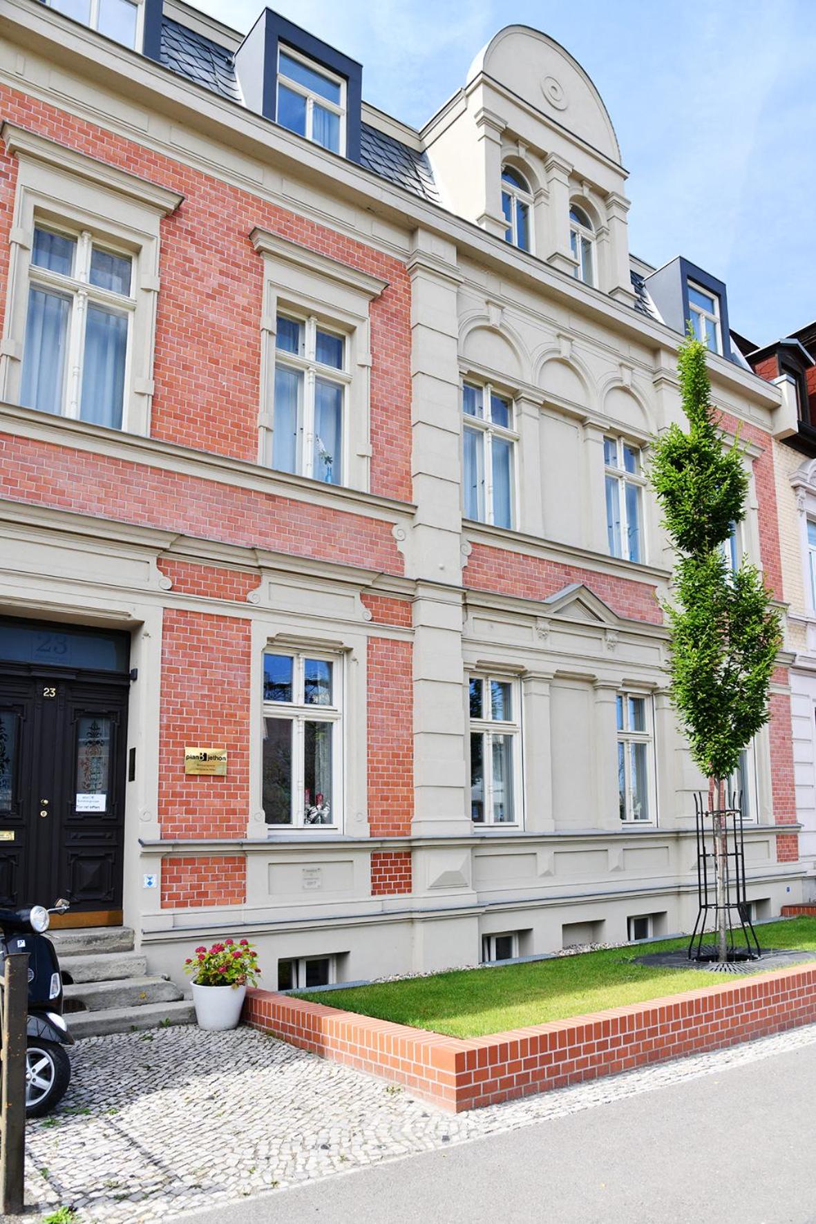 Photo 11