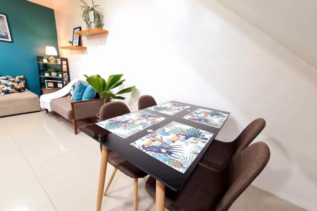 Cozy Space Near SM with Netflix and Fiber WiFi view 4