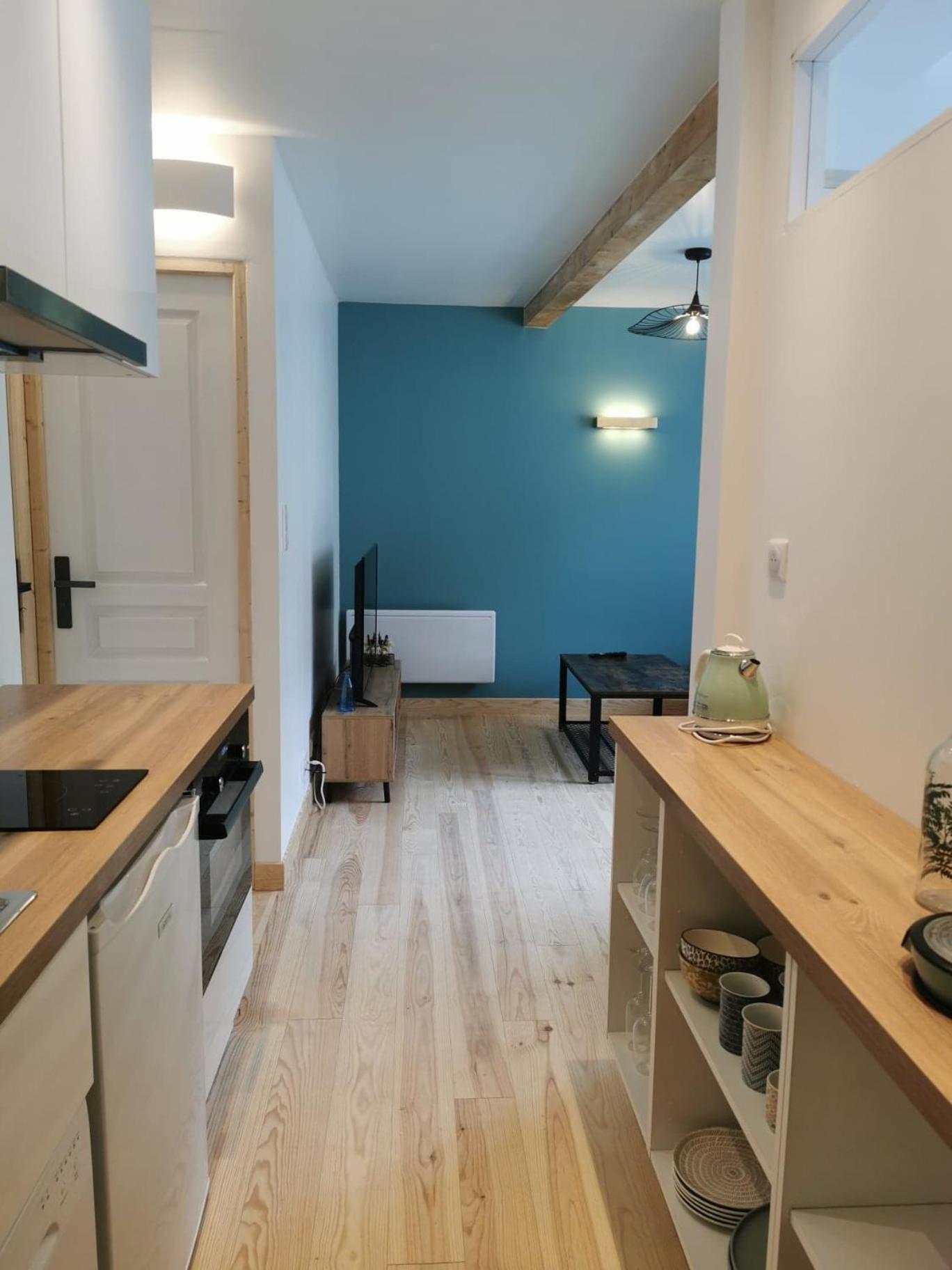 Les appartements du centre, 3 appartements avec CLIMATISATION, 4 appartements avec climatiseur mobile, refaits à neuf, 50m à pieds des commerces, restauran, photo 51