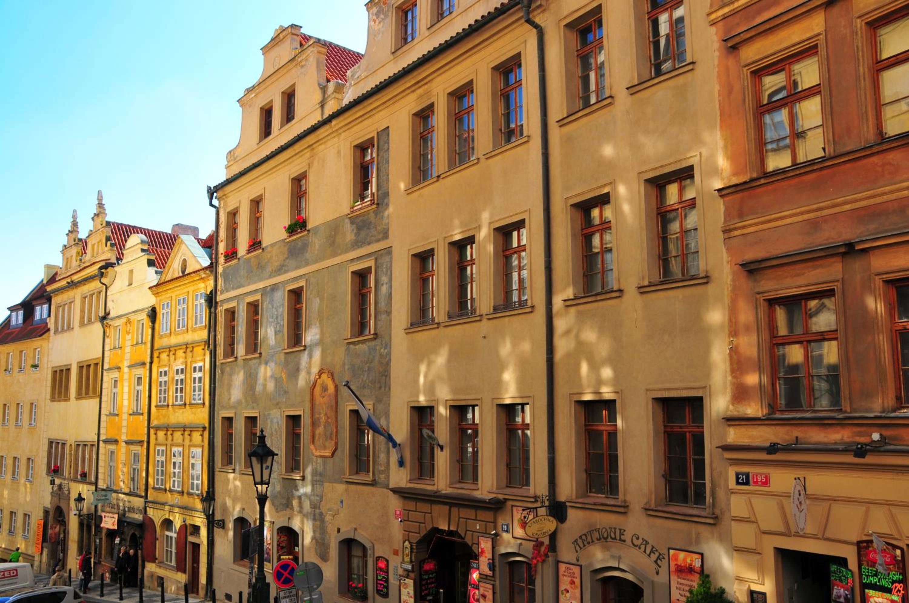Residence Thunovska
