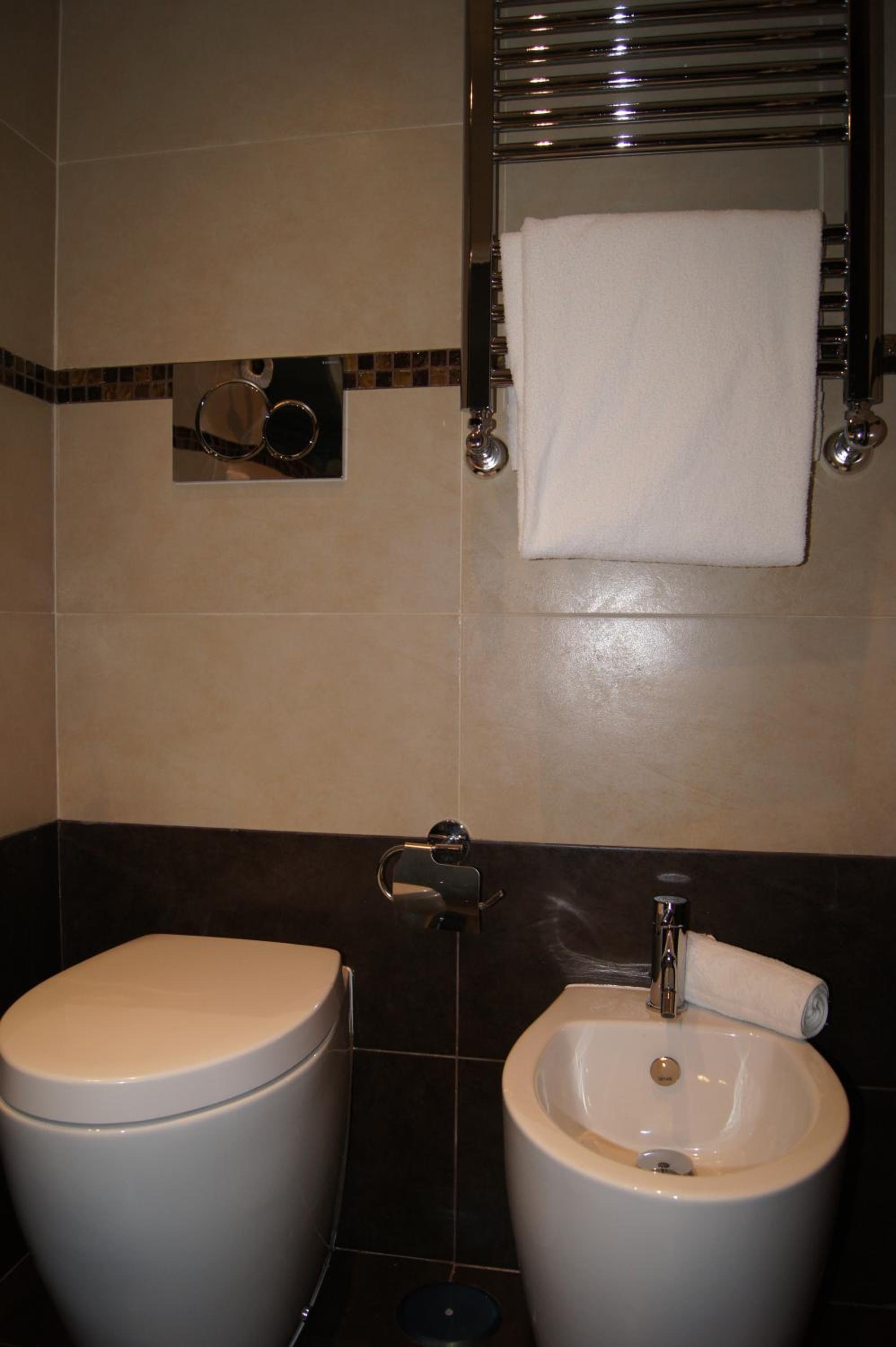 Mia Suites