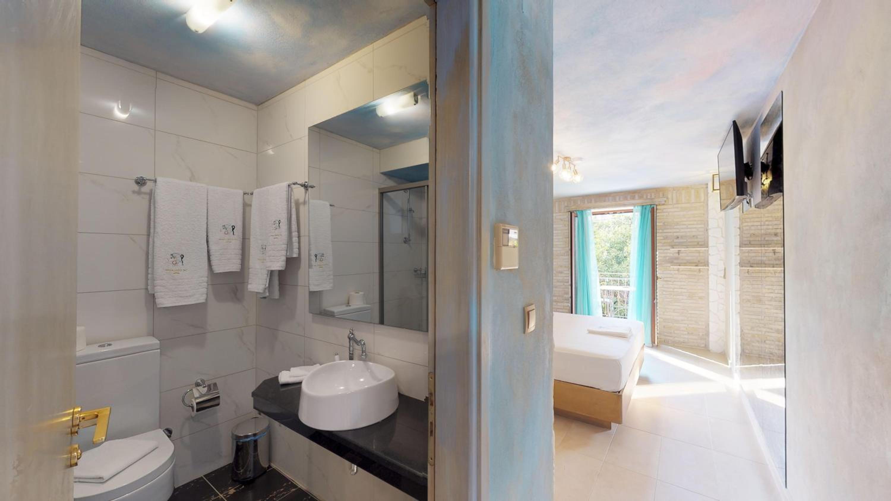 Leda Suites