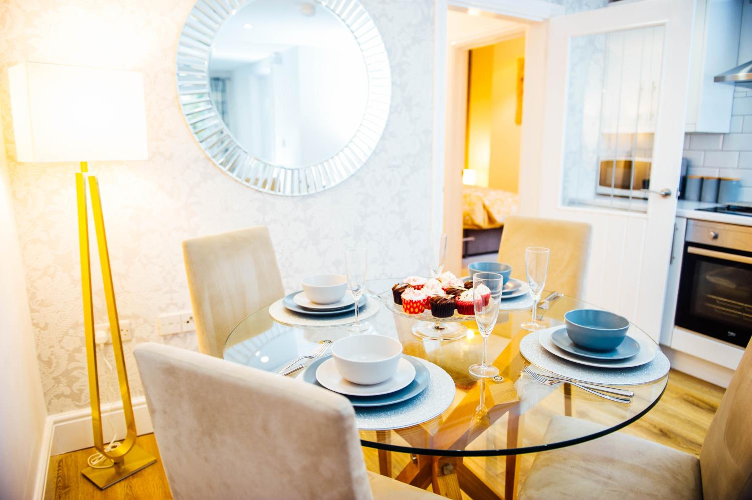 Your Home to Home Luxury Cardiff Accommodation view 4