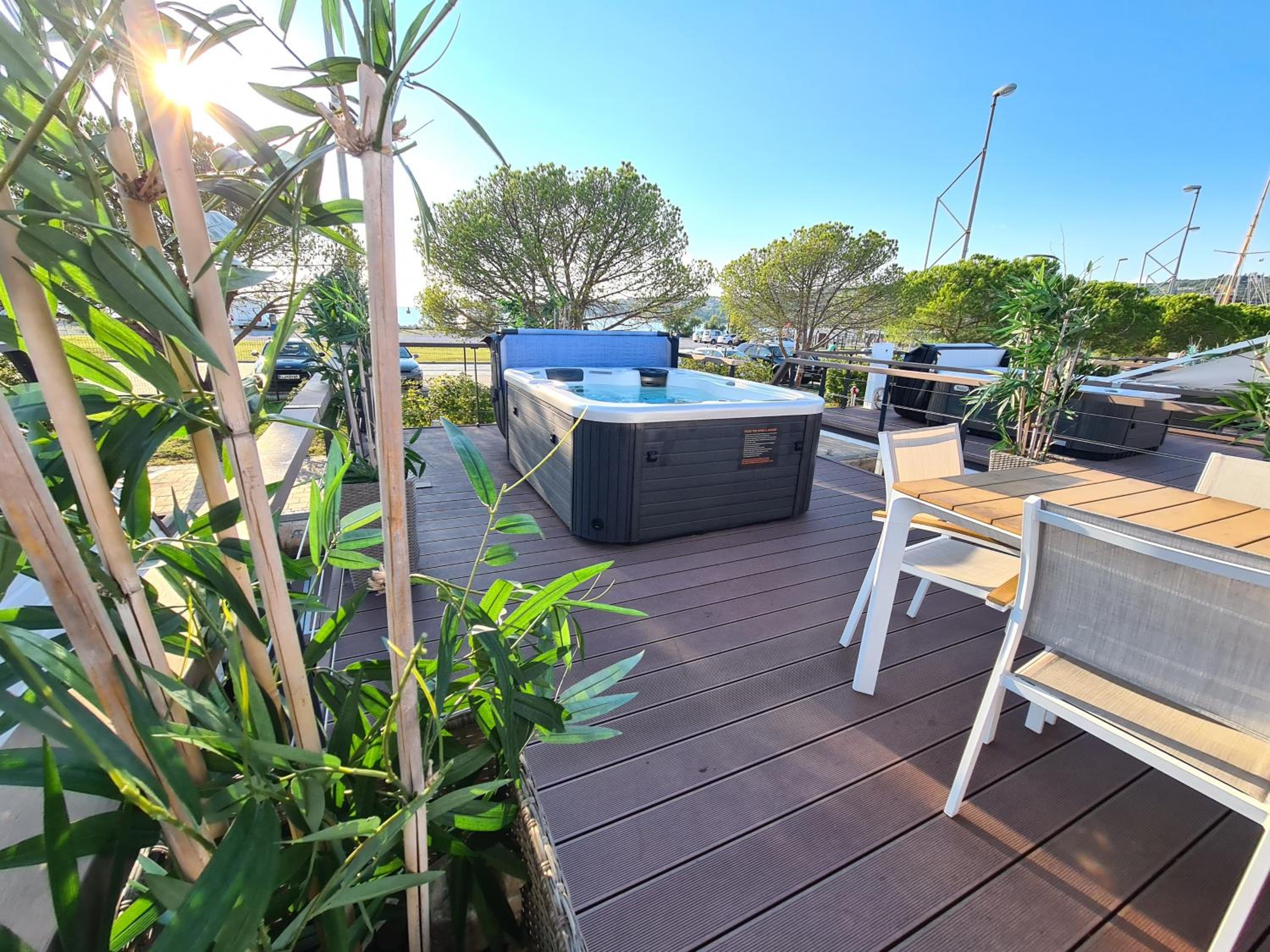 Marina Seahouse Brina
