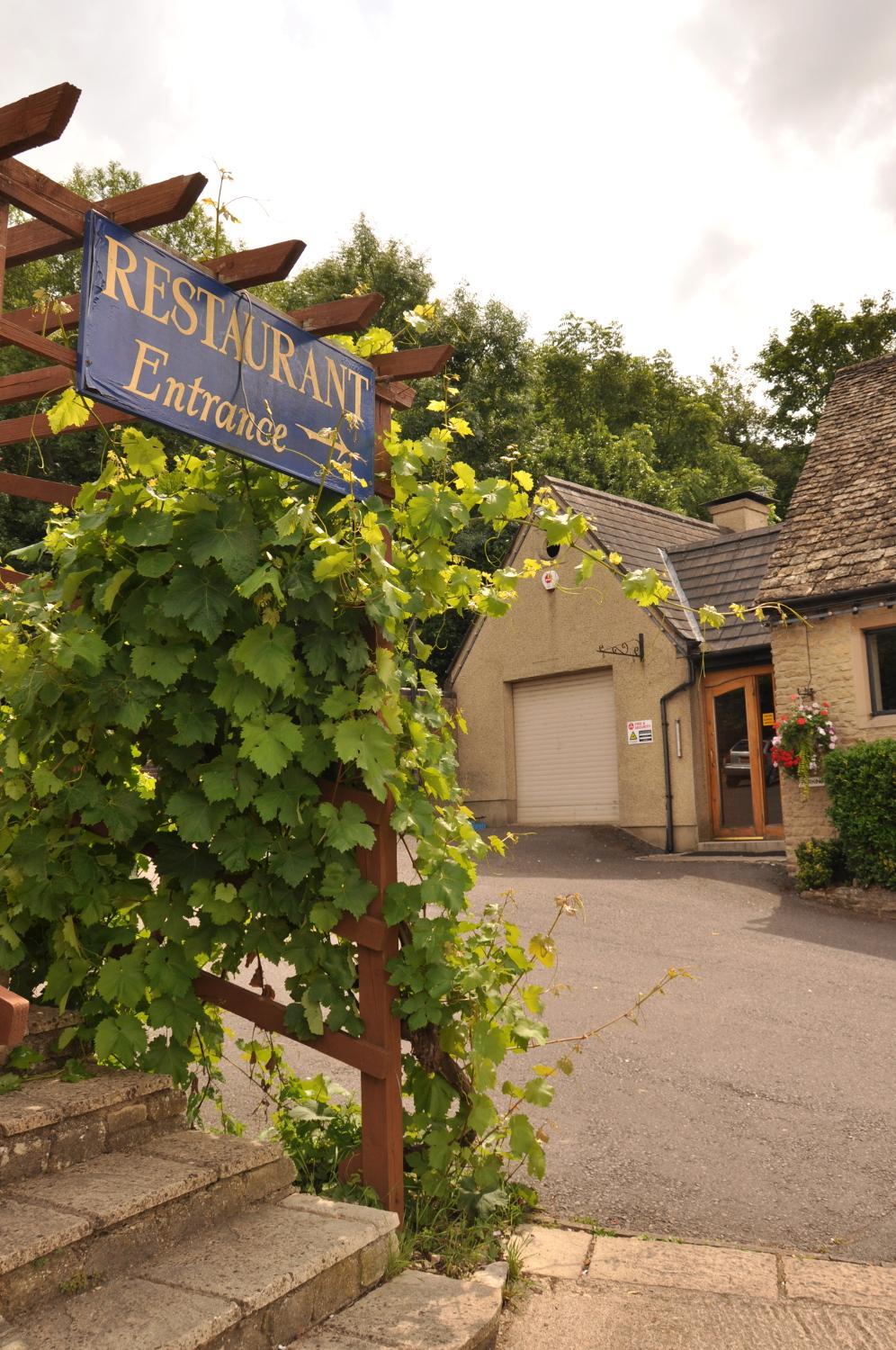 Stroud Vacations - The Clothiers Arms - Property Image 26