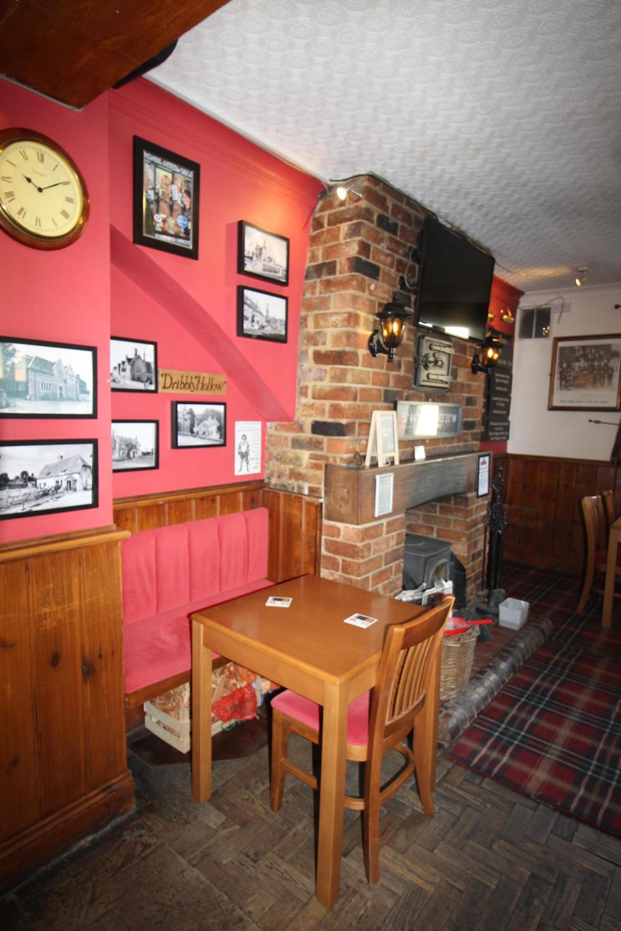Stroud Vacations - The Clothiers Arms - Property Image 38