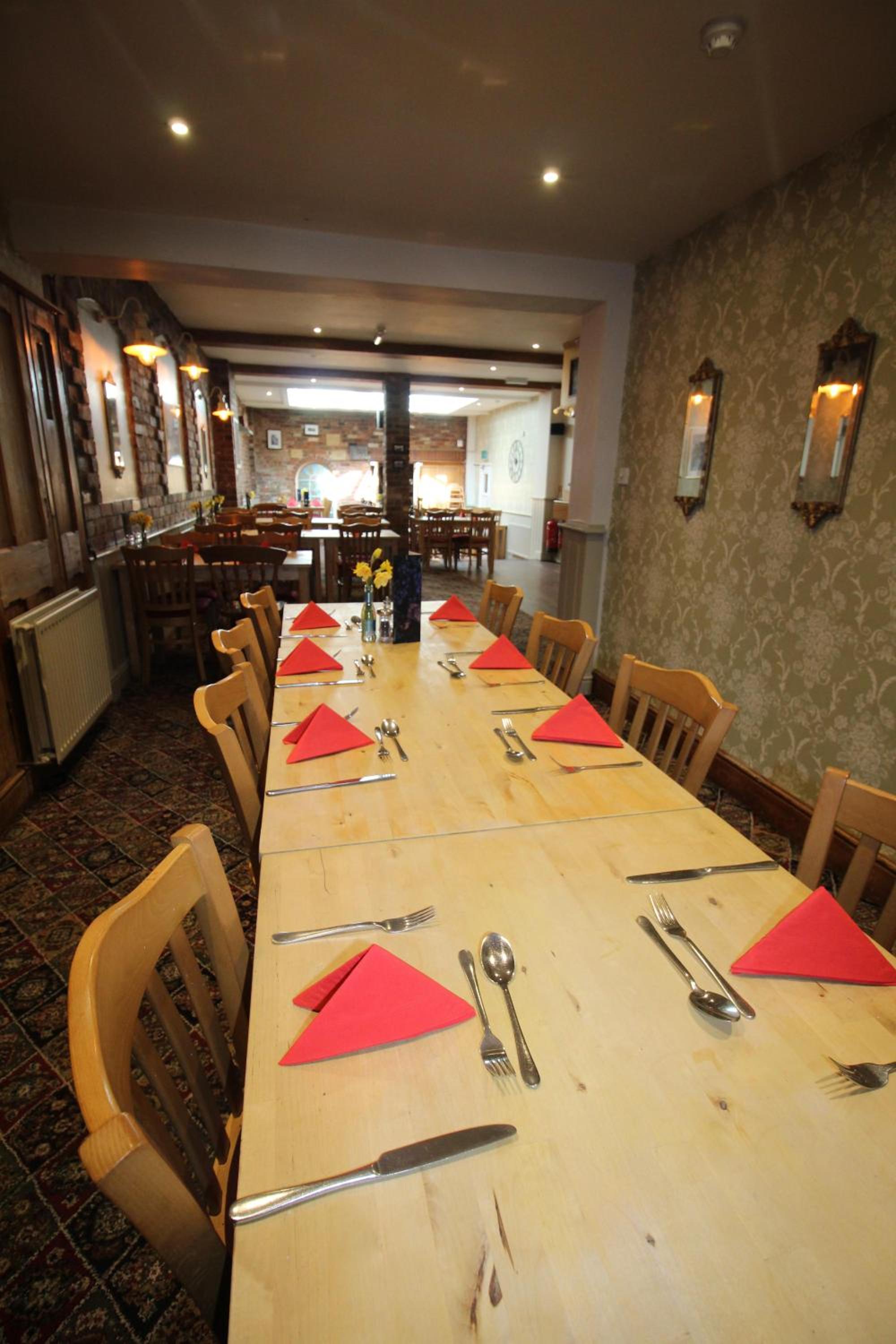 Stroud Vacations - The Clothiers Arms - Property Image 2