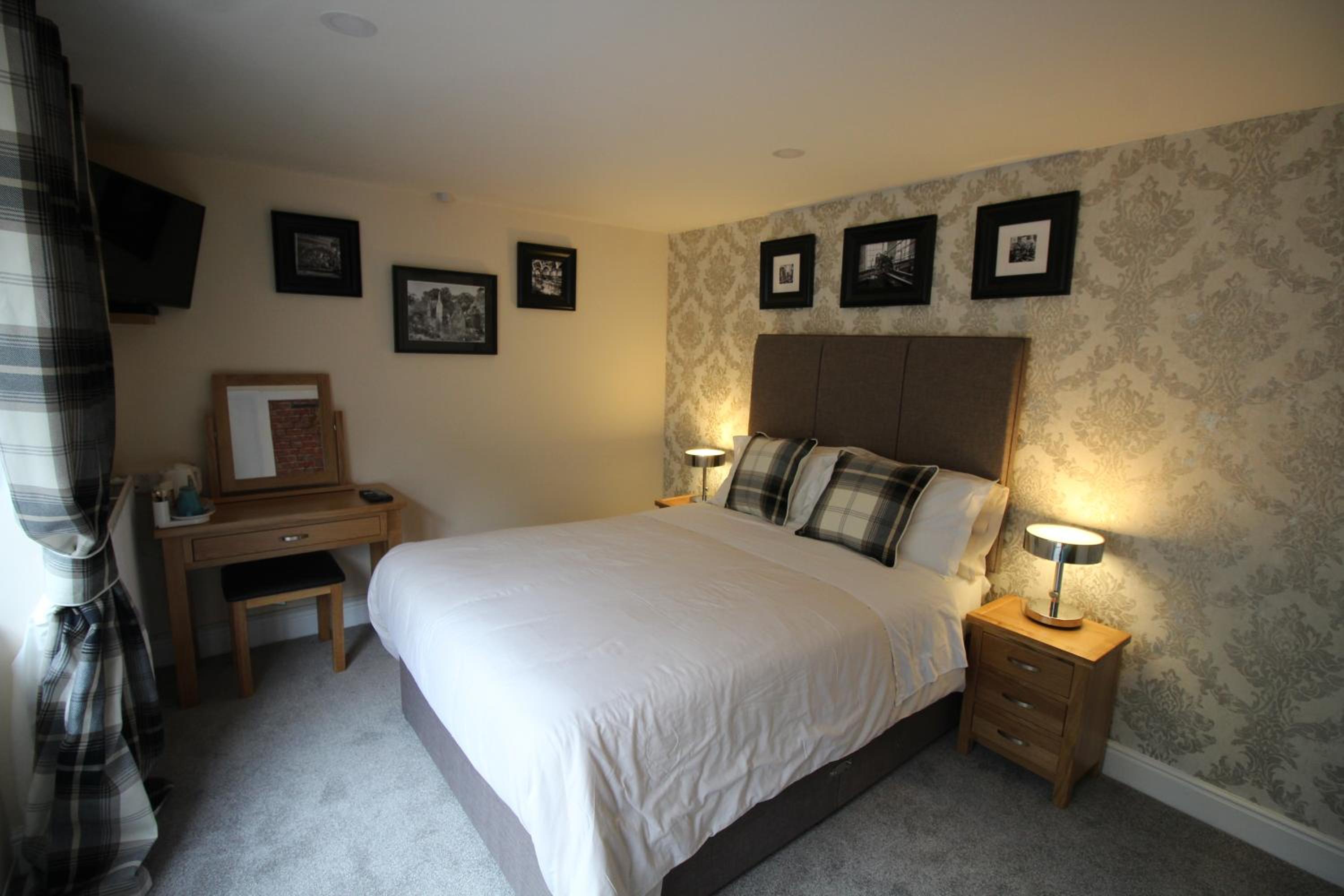 Stroud Vacations - The Clothiers Arms - Property Image 19