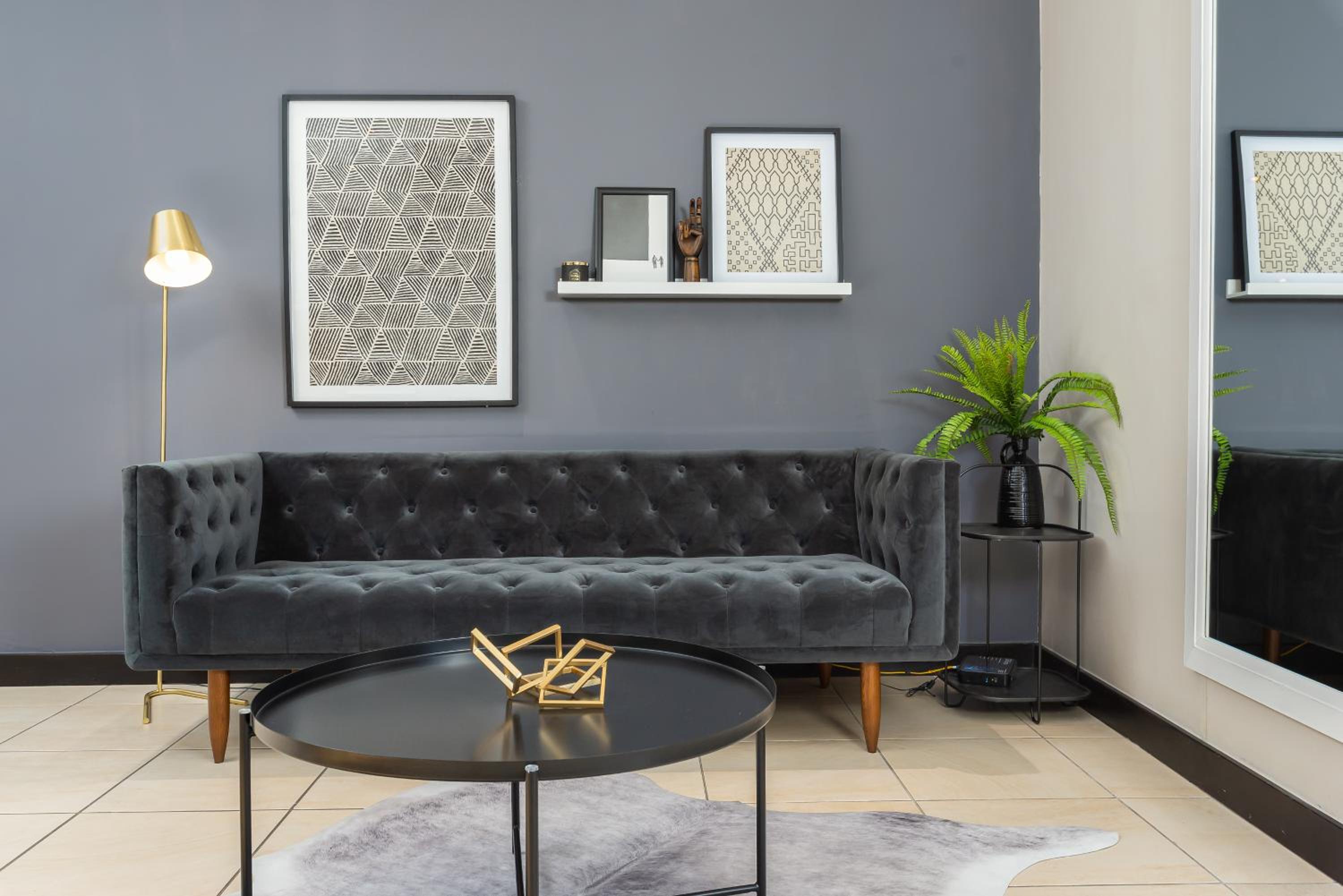 Icon Apartments