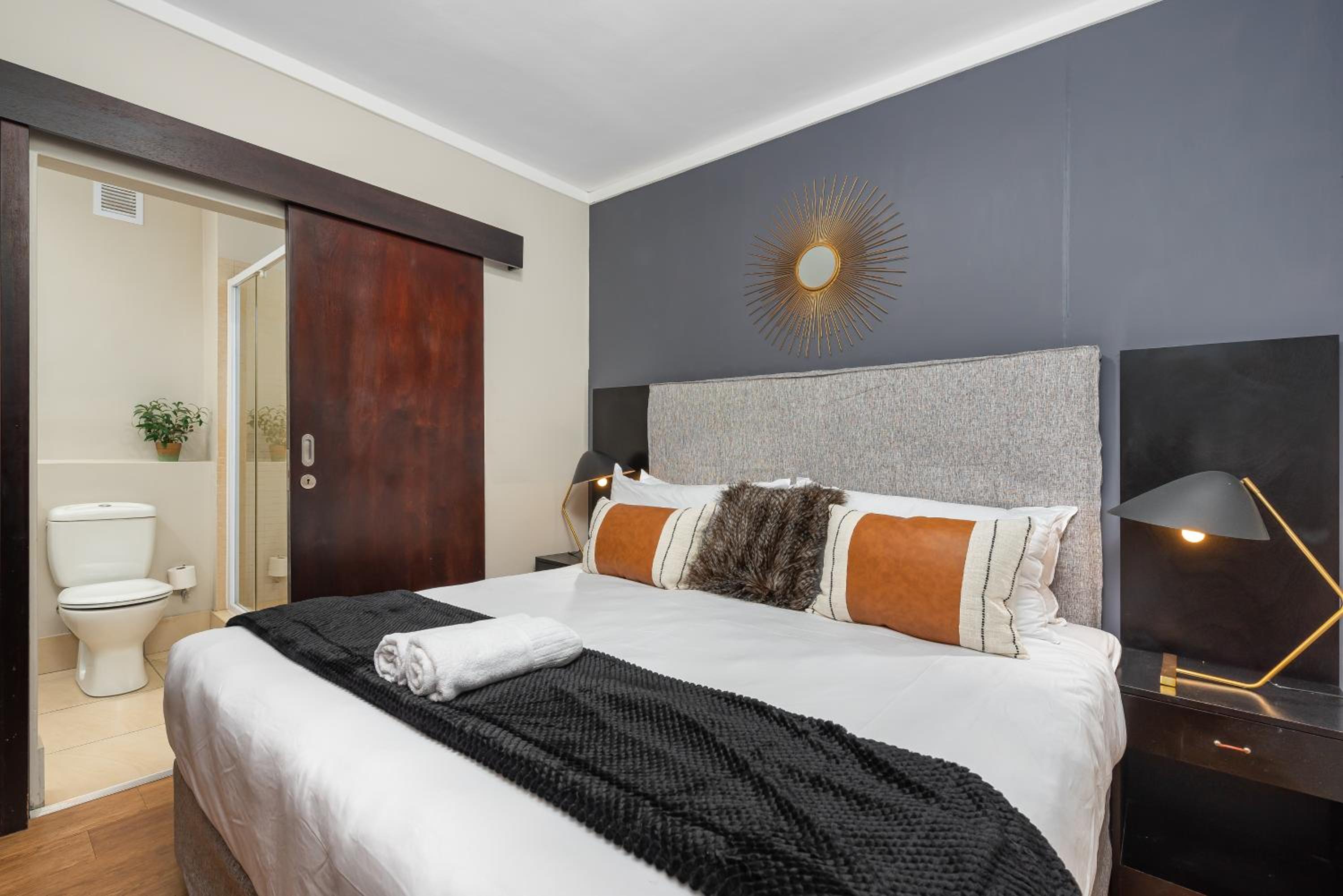 Icon Apartments