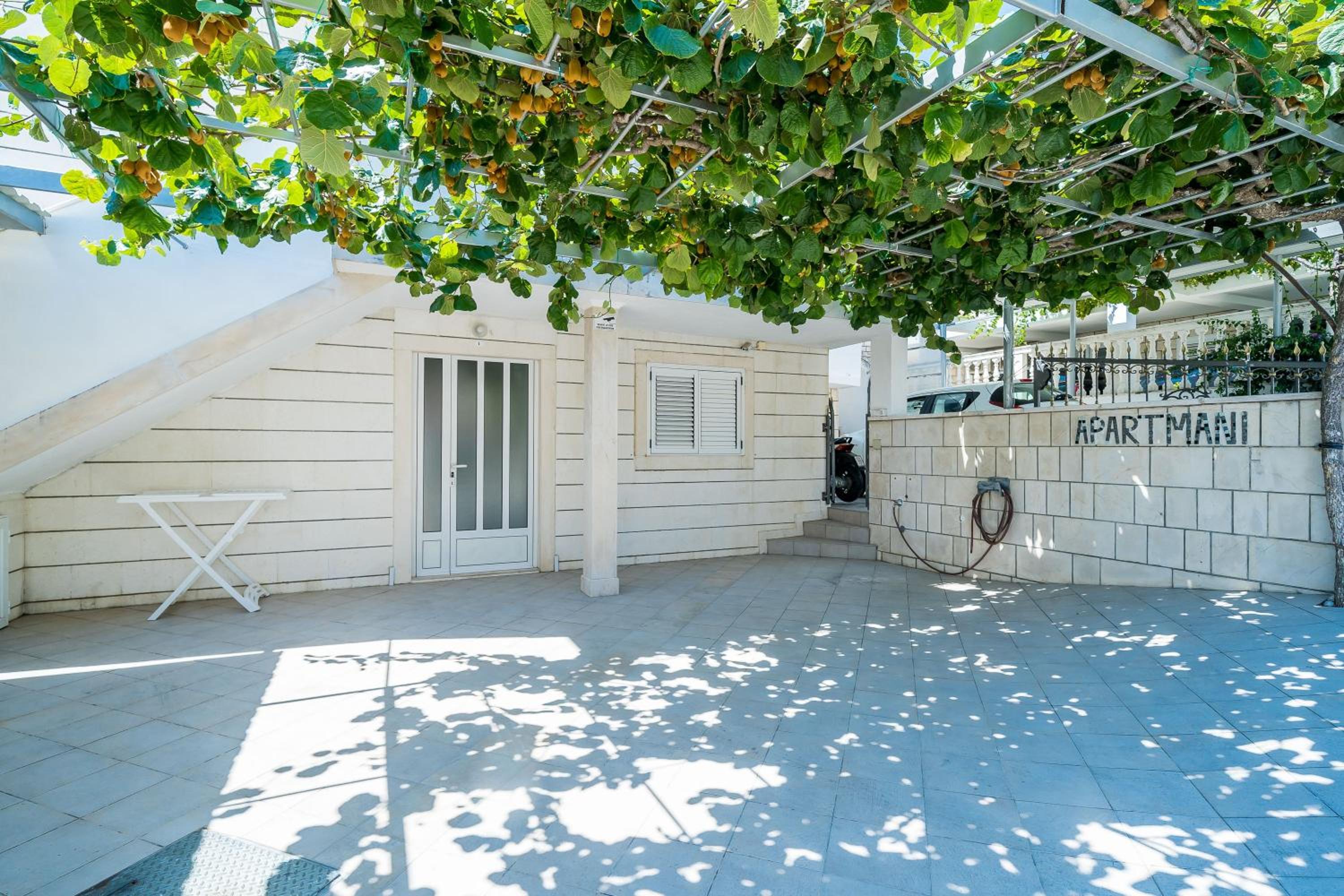 Hotel Villa Marija Adriatic - Image 1