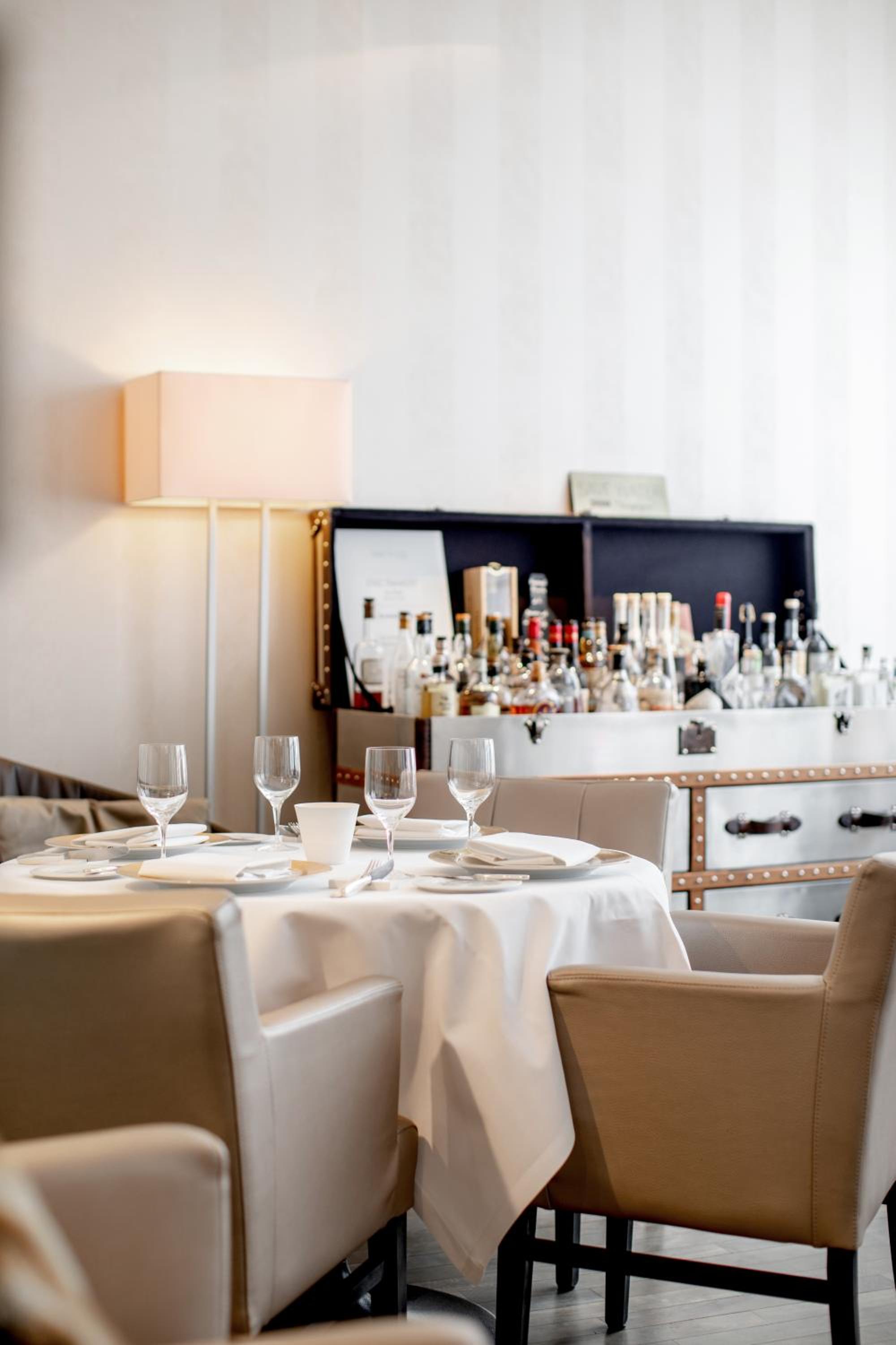 restaurant