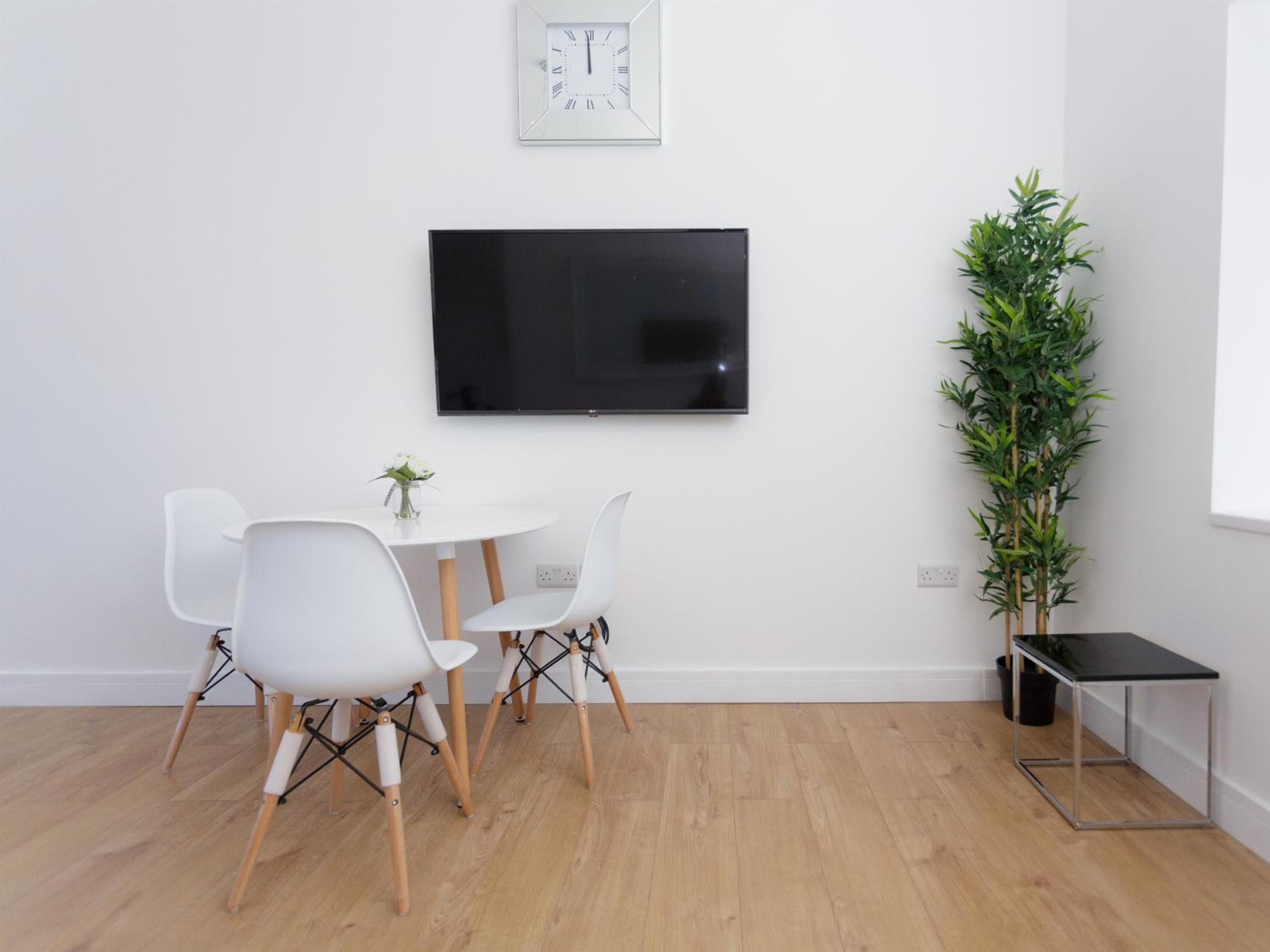Live in Leeds Greenhill Bungalows