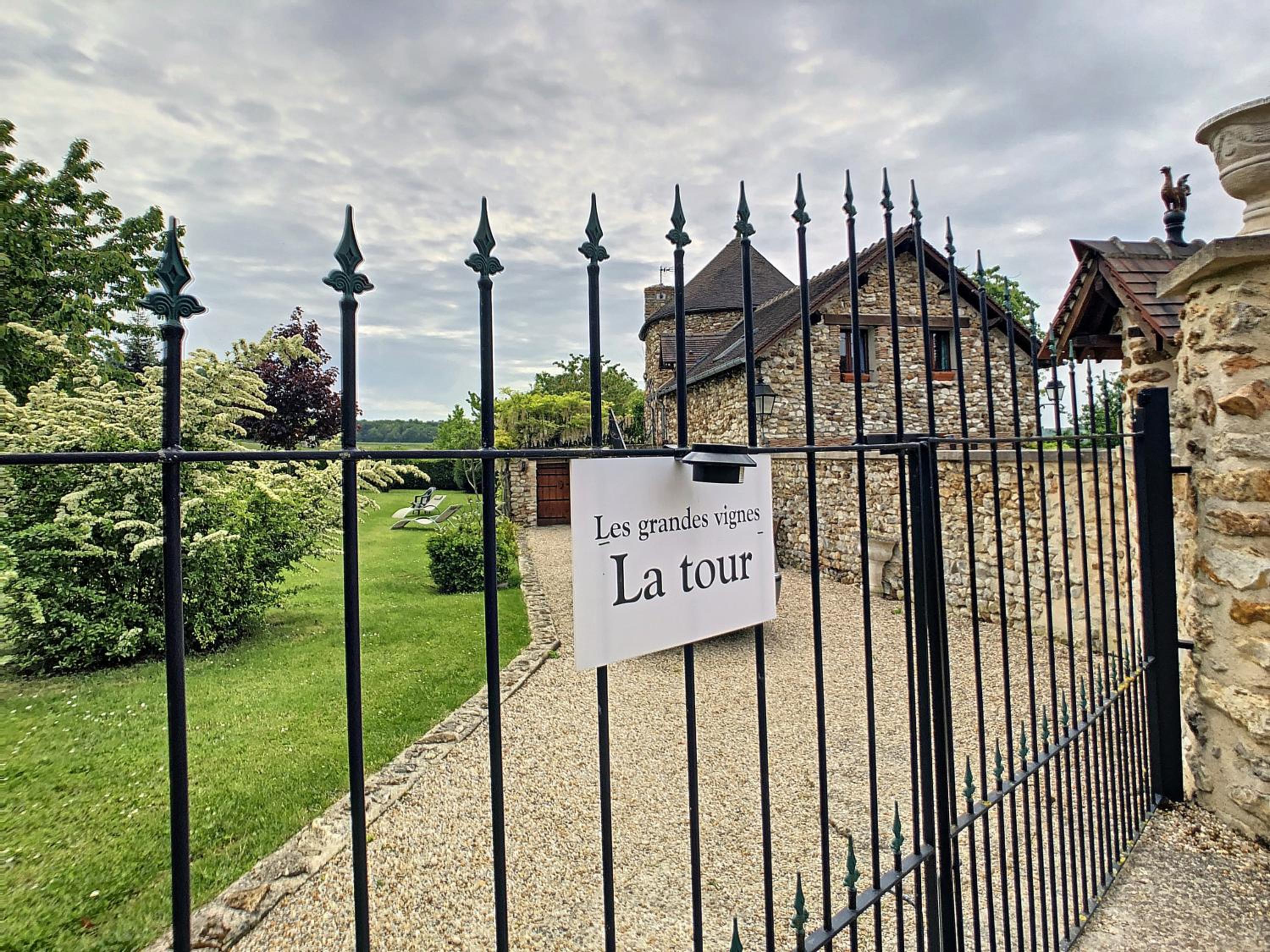 Les Grandes Vignes