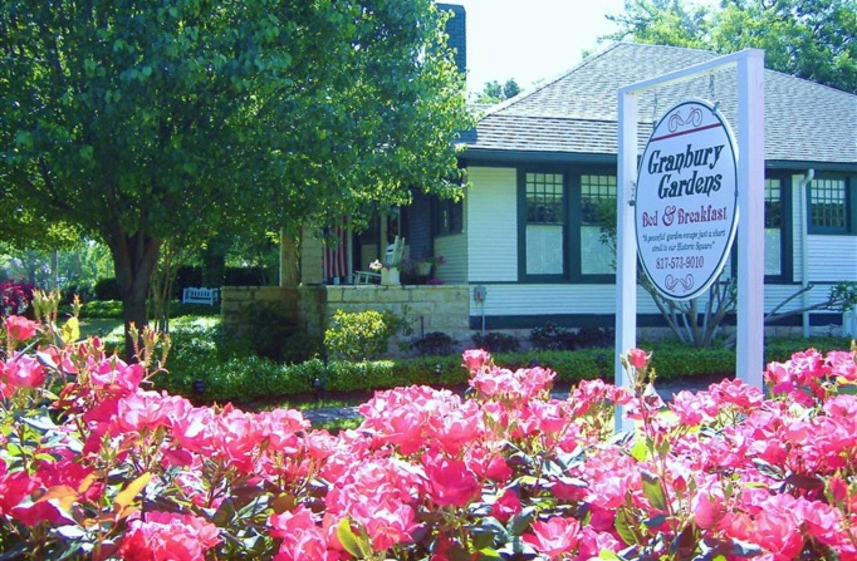 Granbury Gardens Bed and Breakfast view 5