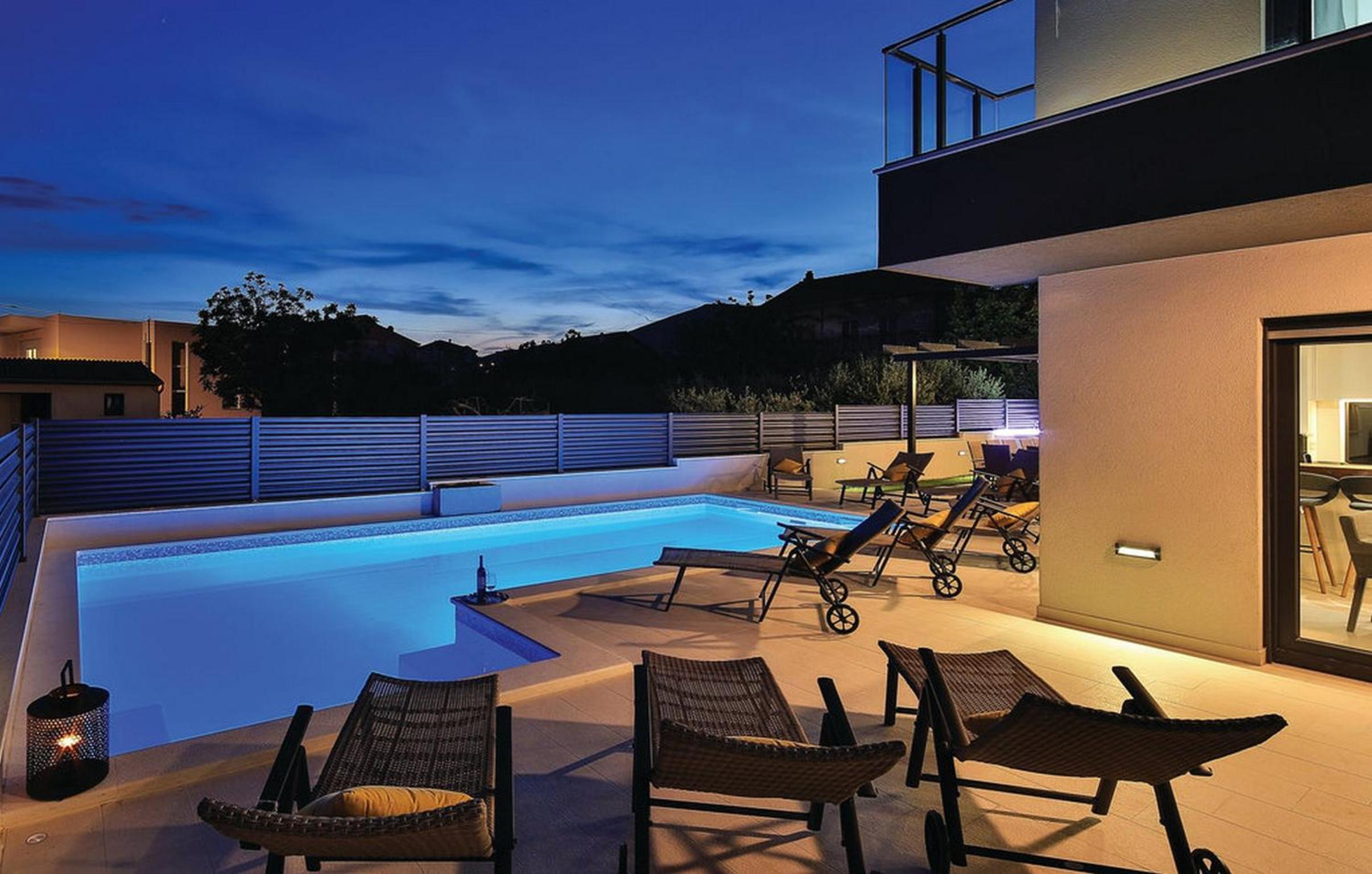 Luxury Dream House view 4