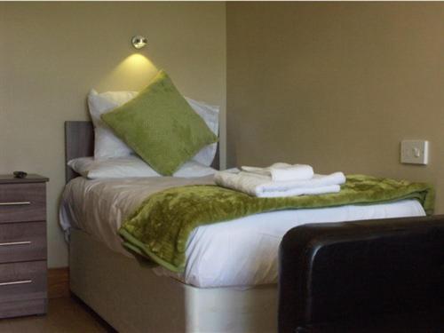 Durham Vacations - Budget Hayat express hotel - Property Image 1