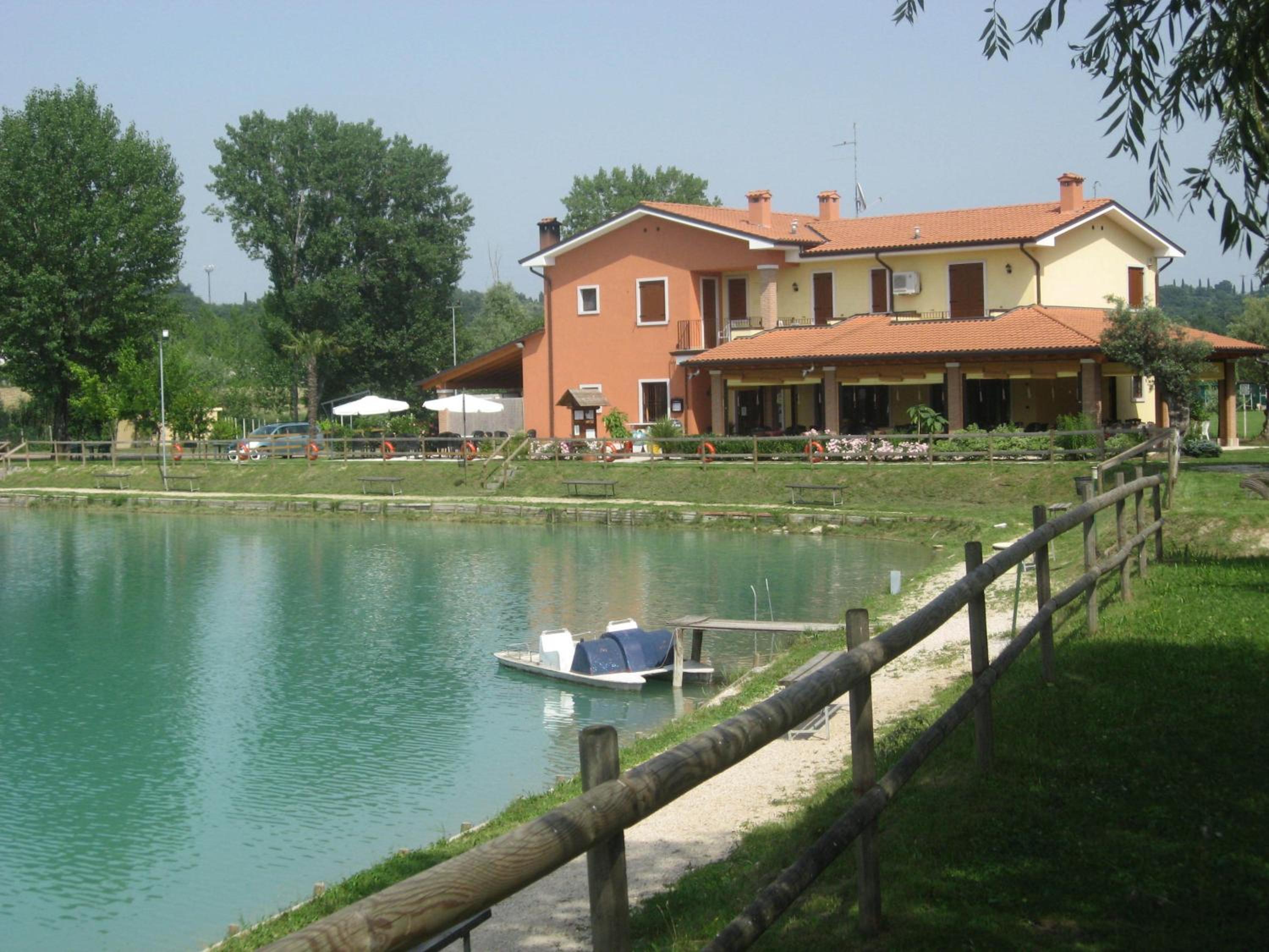 Photo 10